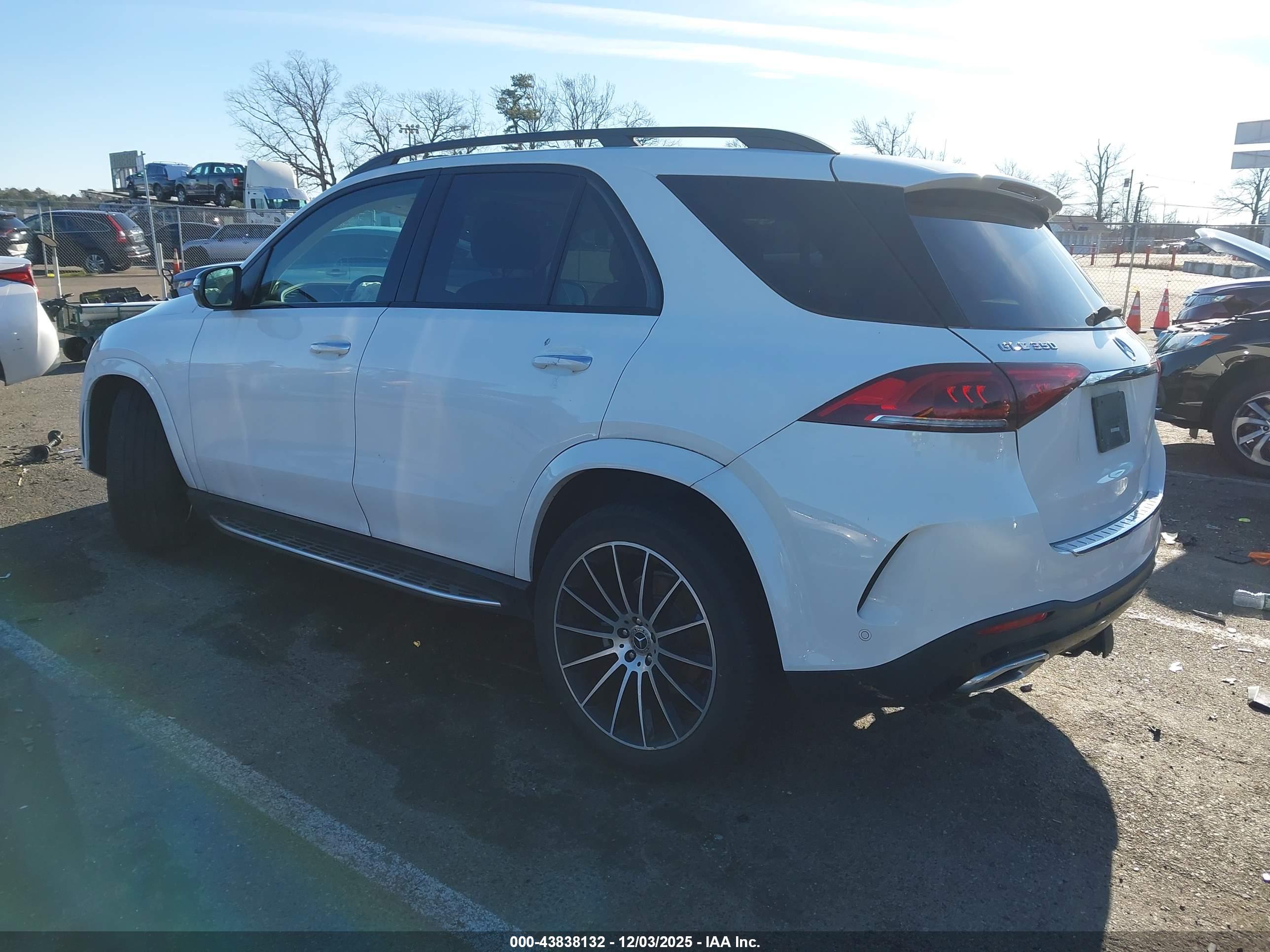 MERCEDES-BENZ GLE image 3