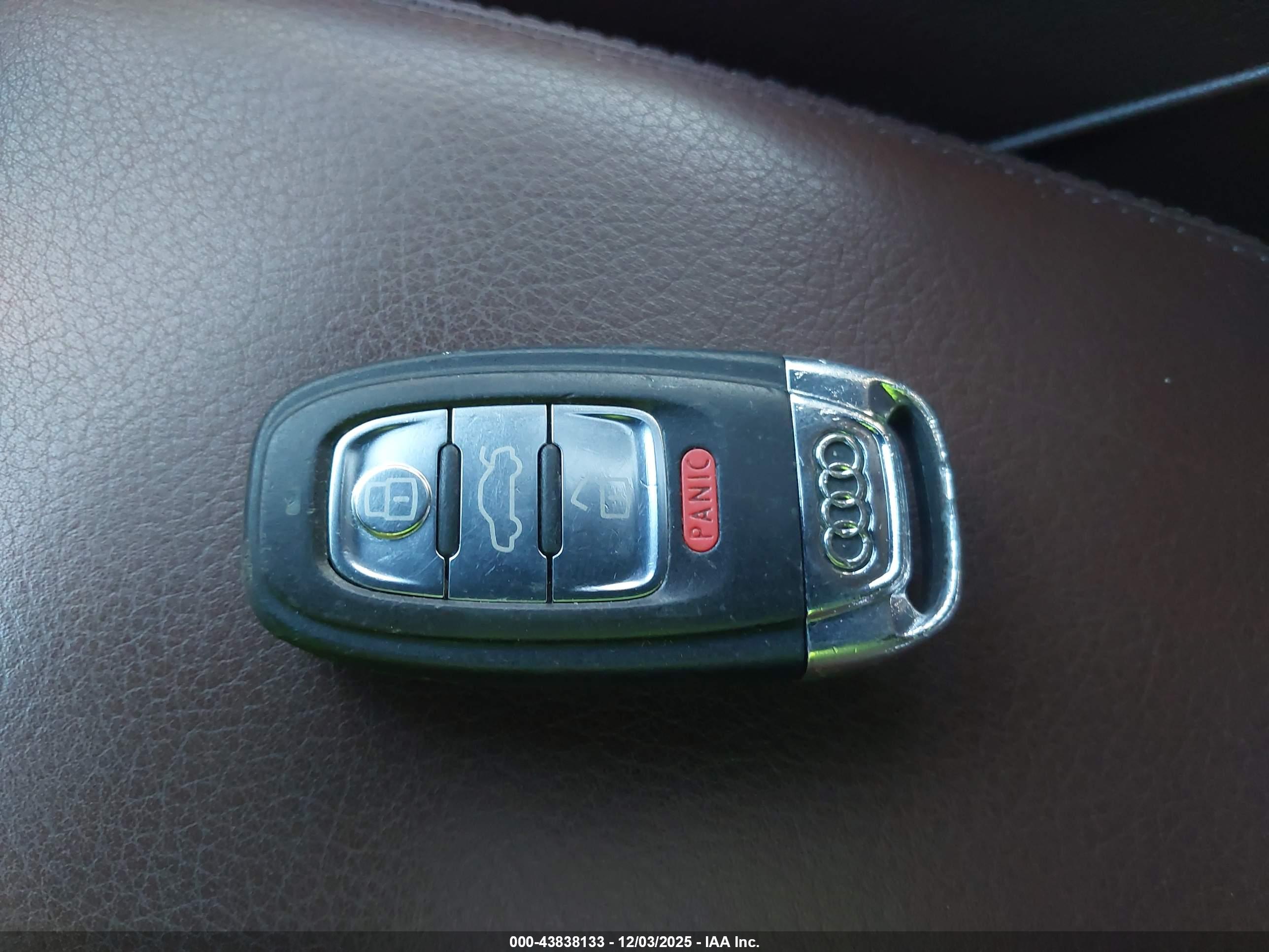 AUDI A4 image 11