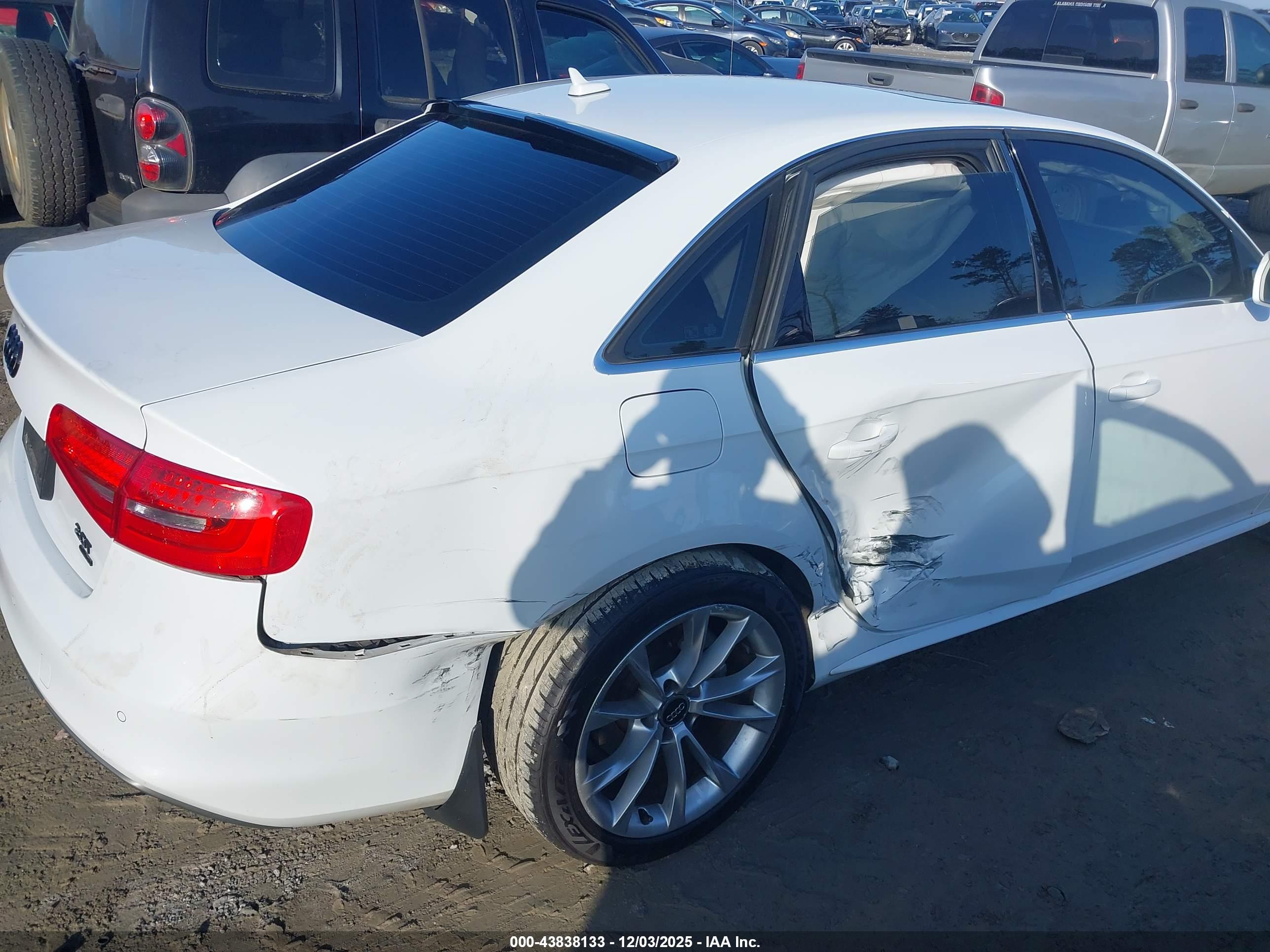 AUDI A4 image 6
