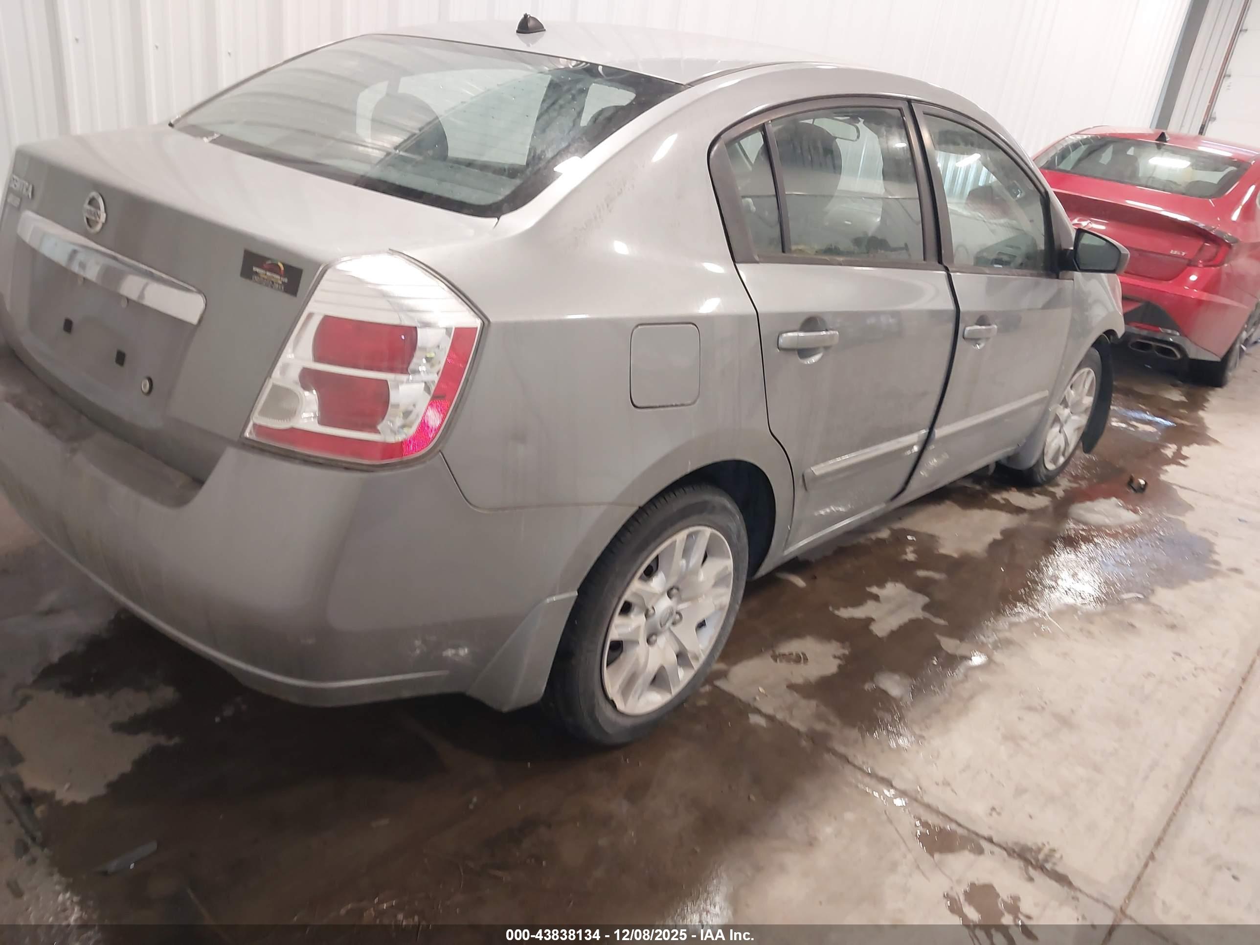 NISSAN SENTRA image 4
