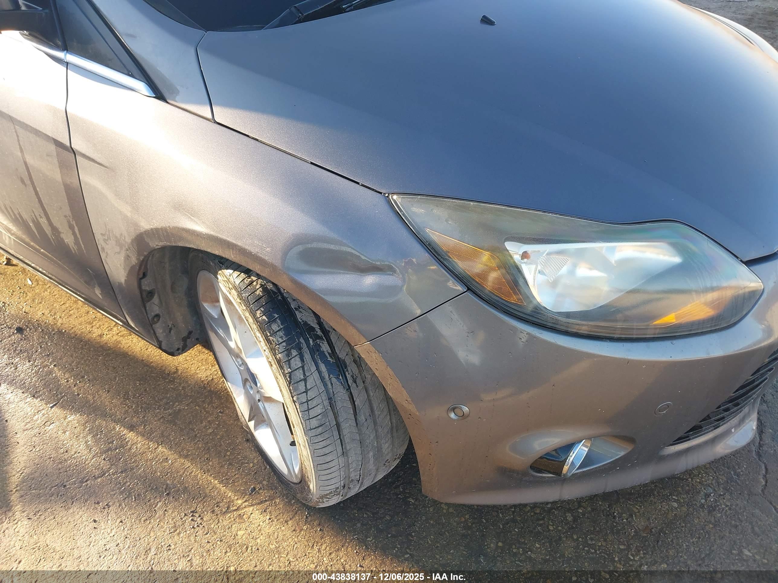 FORD FOCUS image 6
