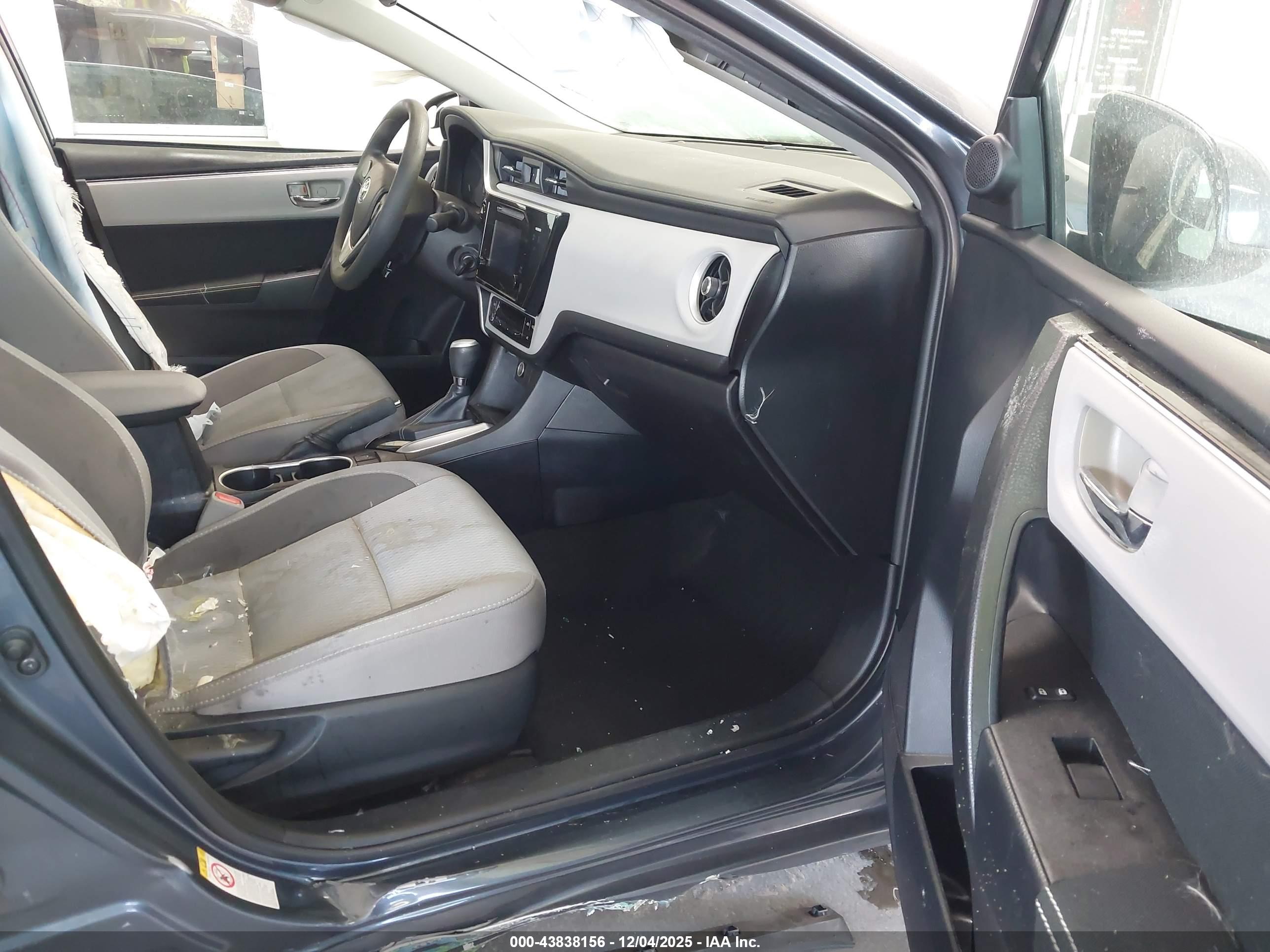 TOYOTA COROLLA image 5