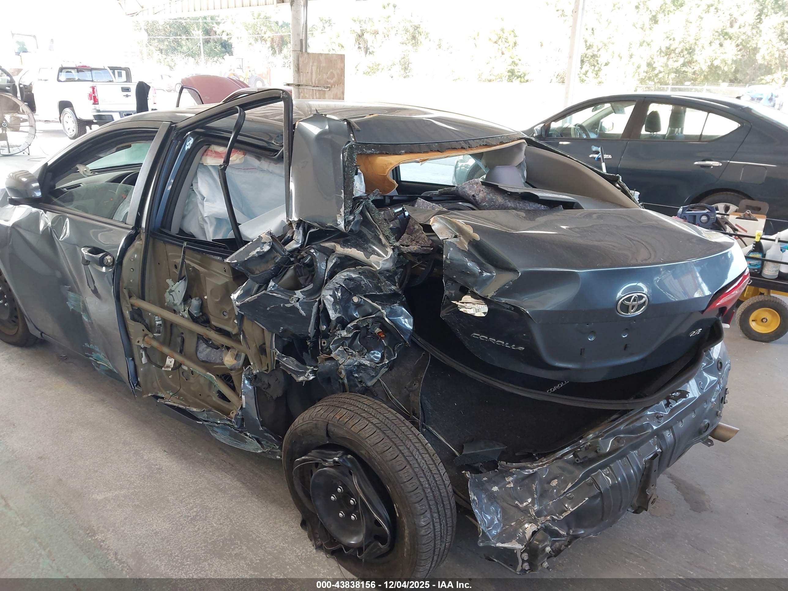 TOYOTA COROLLA image 6