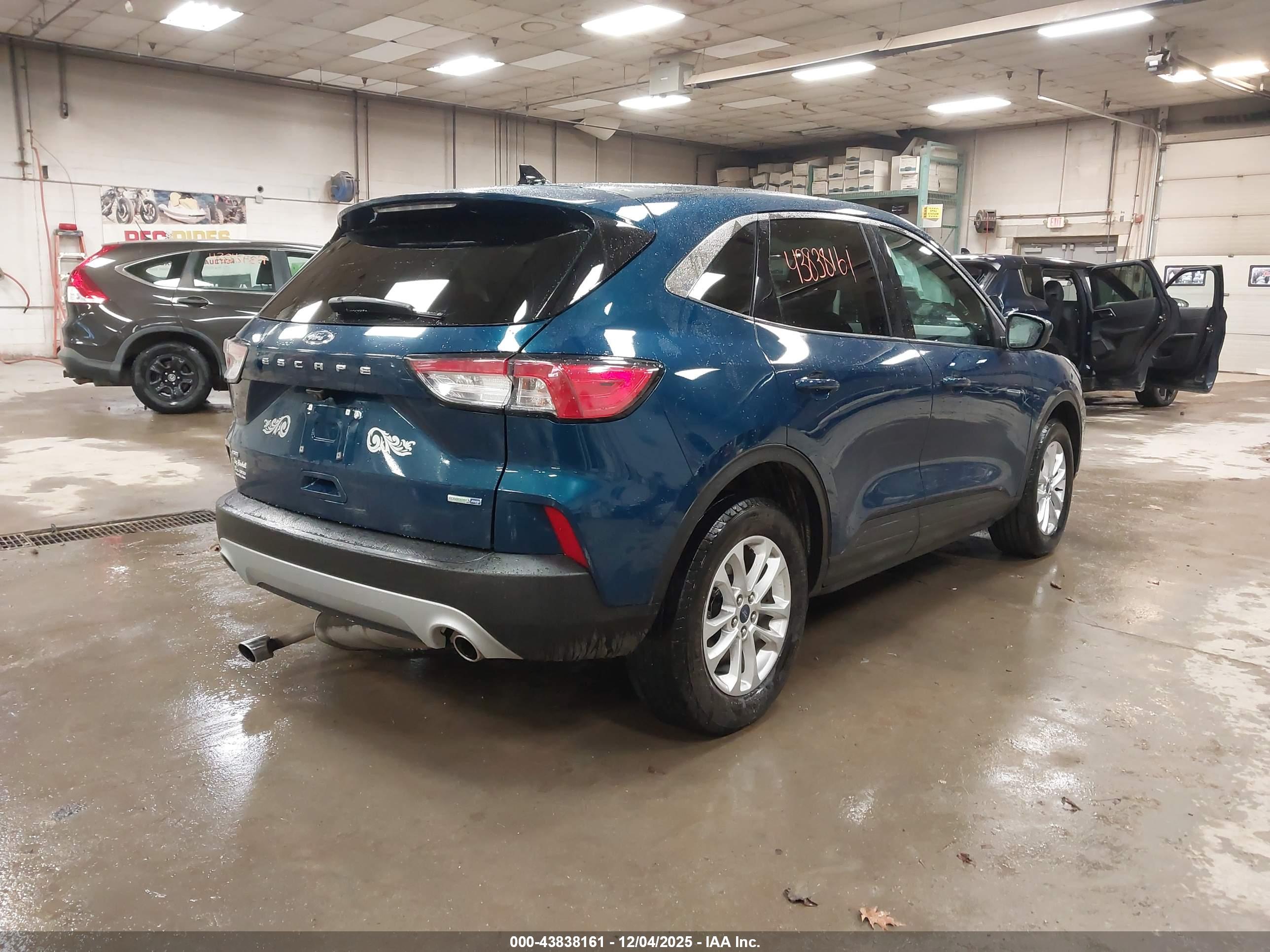 FORD ESCAPE image 4
