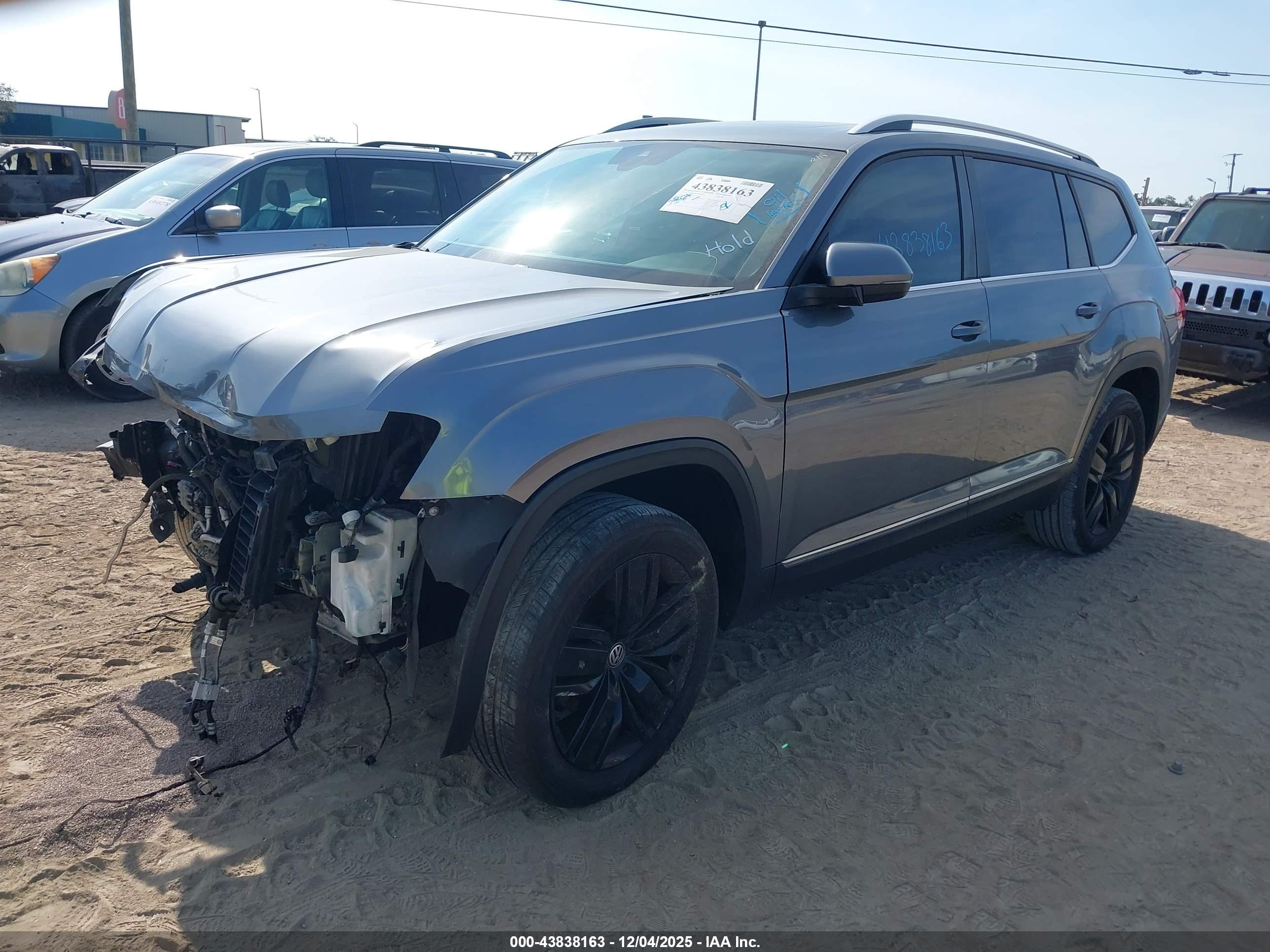 VOLKSWAGEN ATLAS image 2