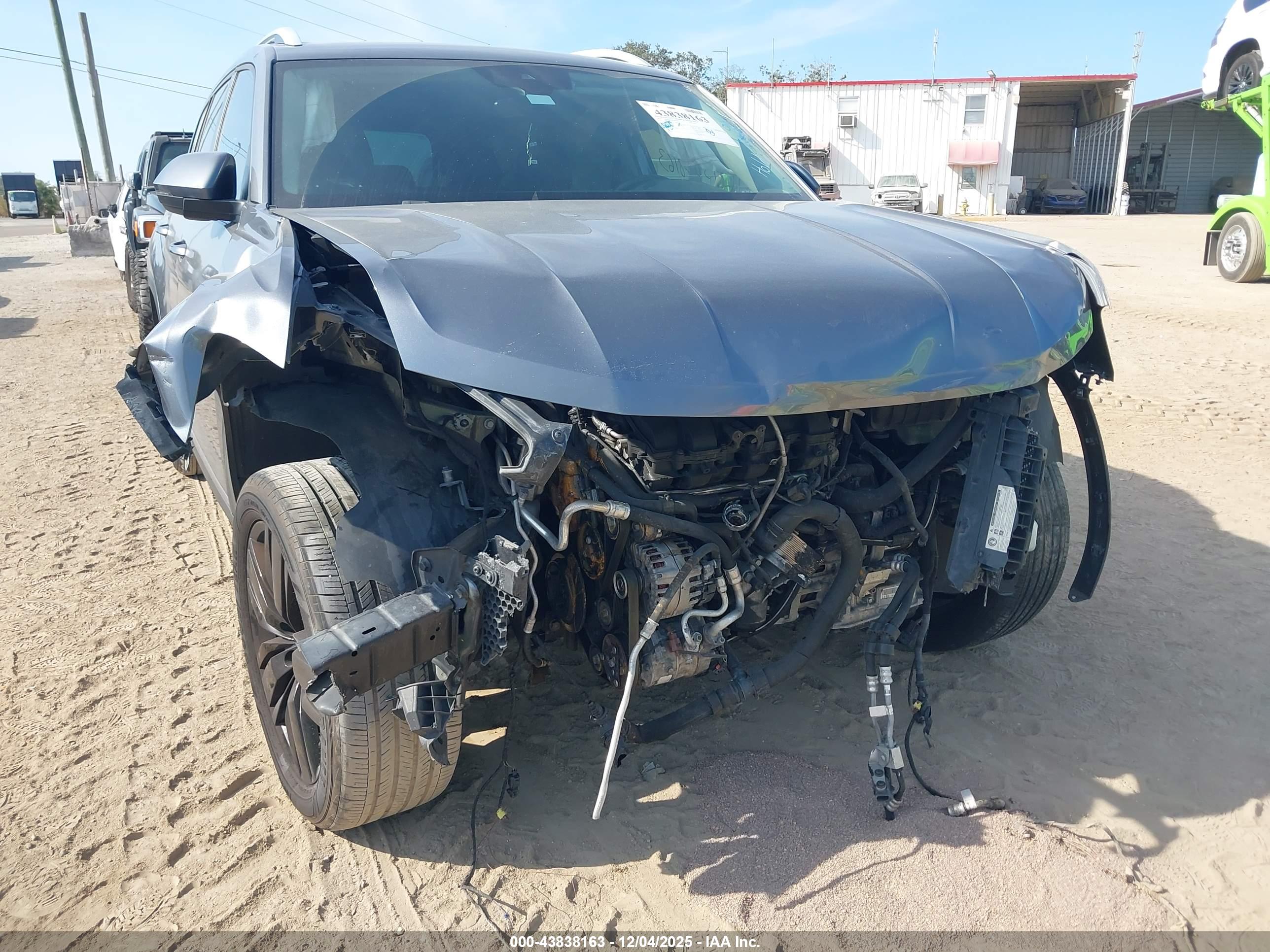VOLKSWAGEN ATLAS image 6