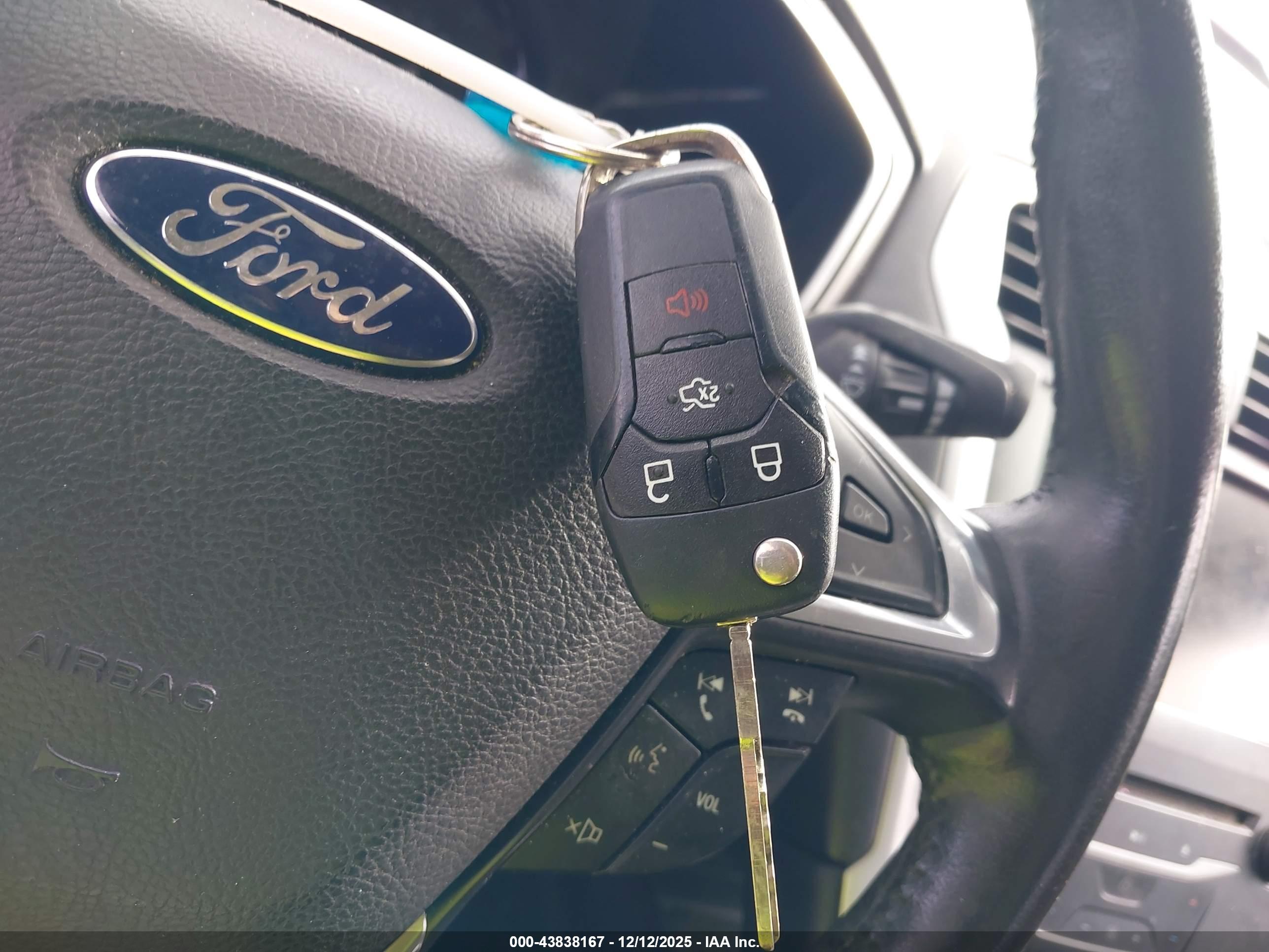FORD FUSION image 11