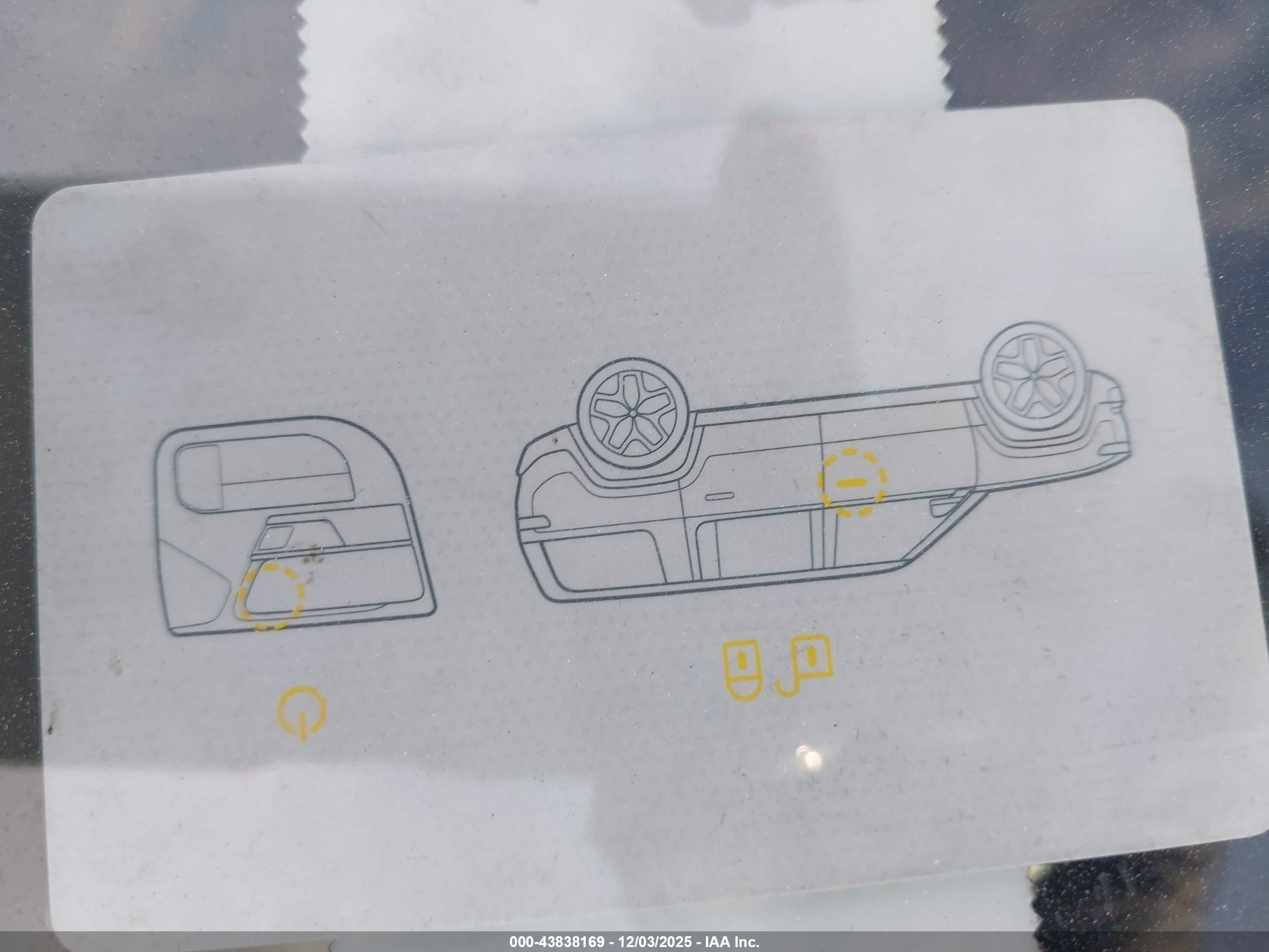 RIVIAN R1S image 11