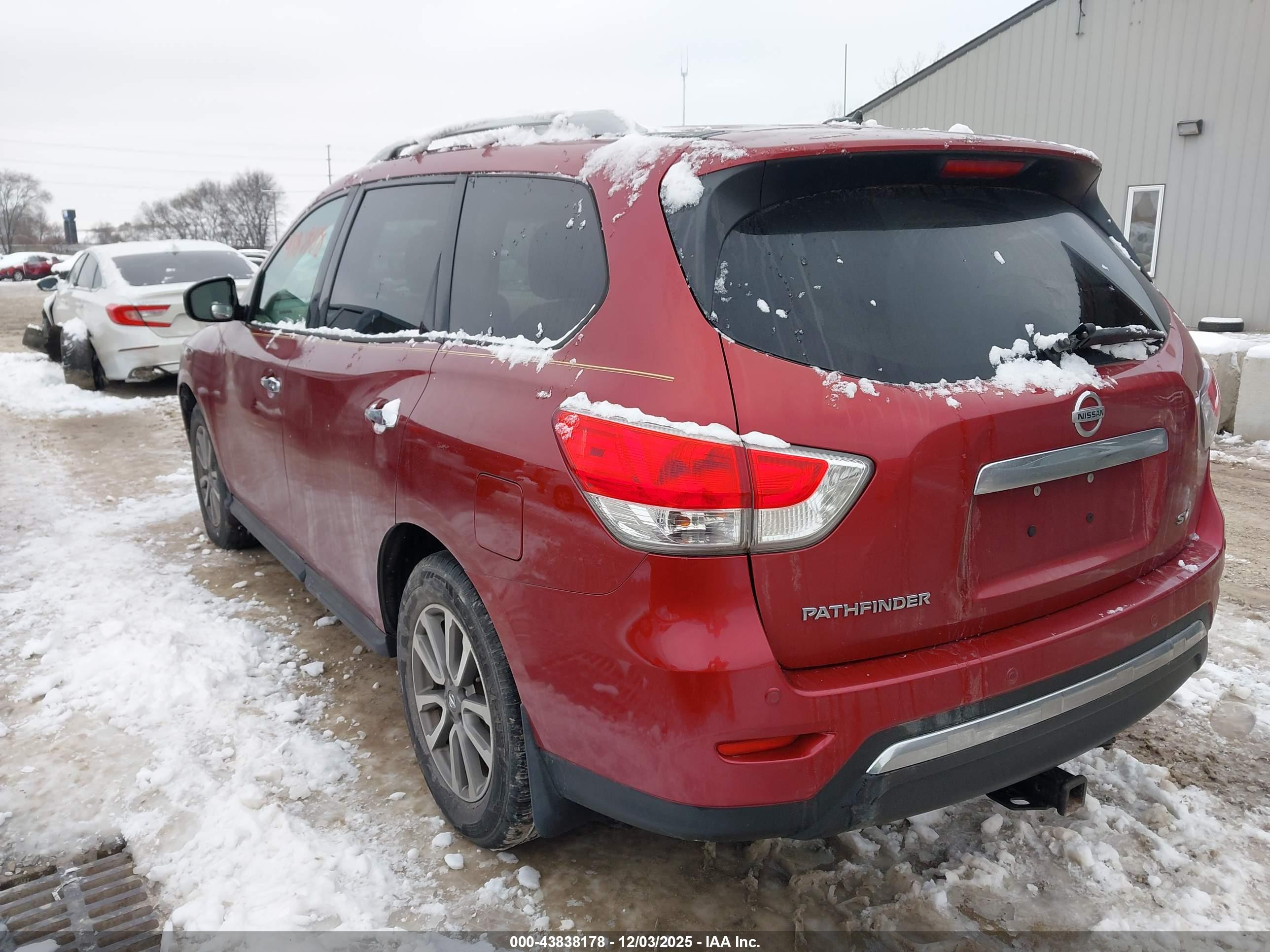NISSAN PATHFINDER image 3
