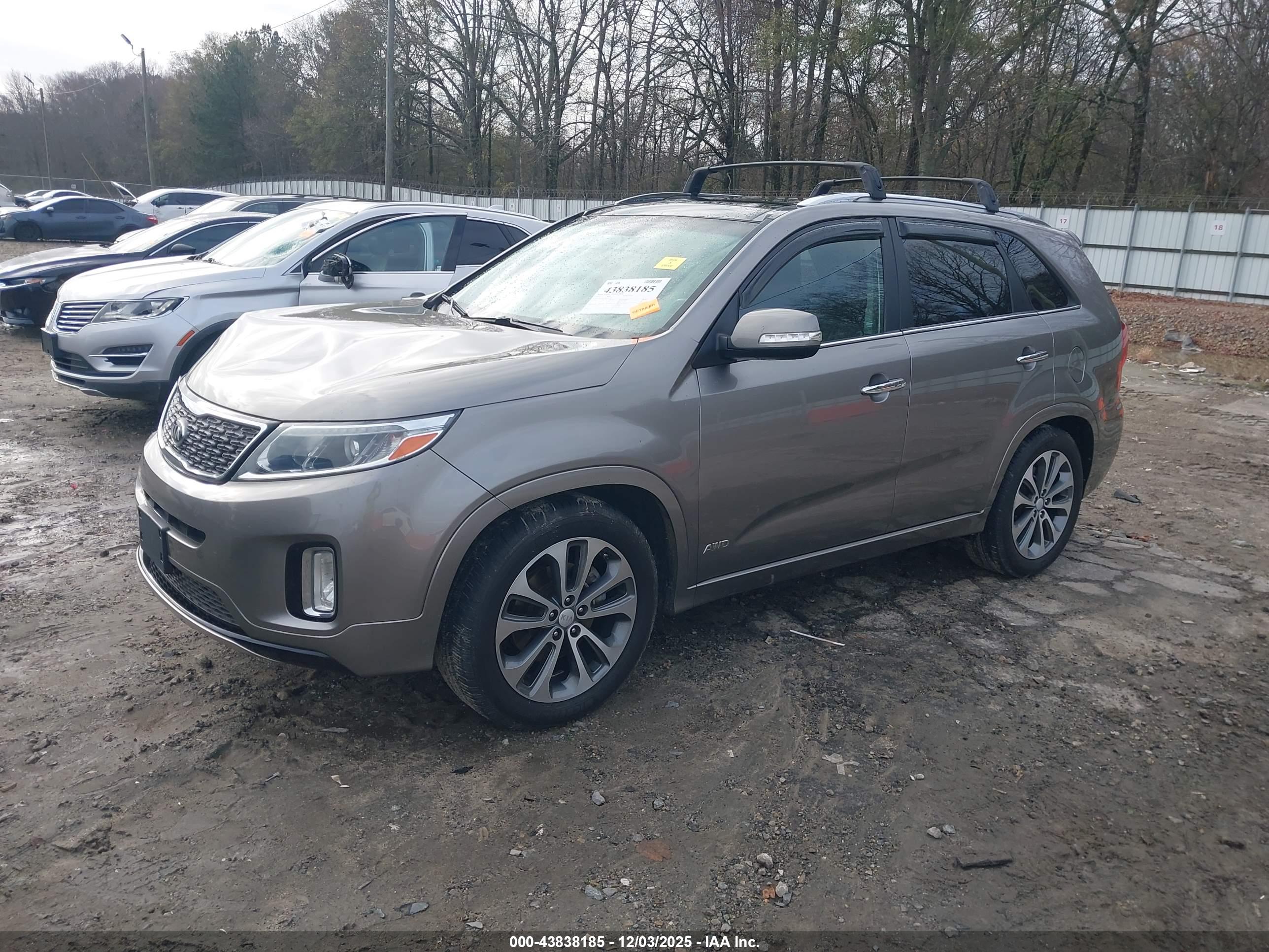 KIA SORENTO image 2