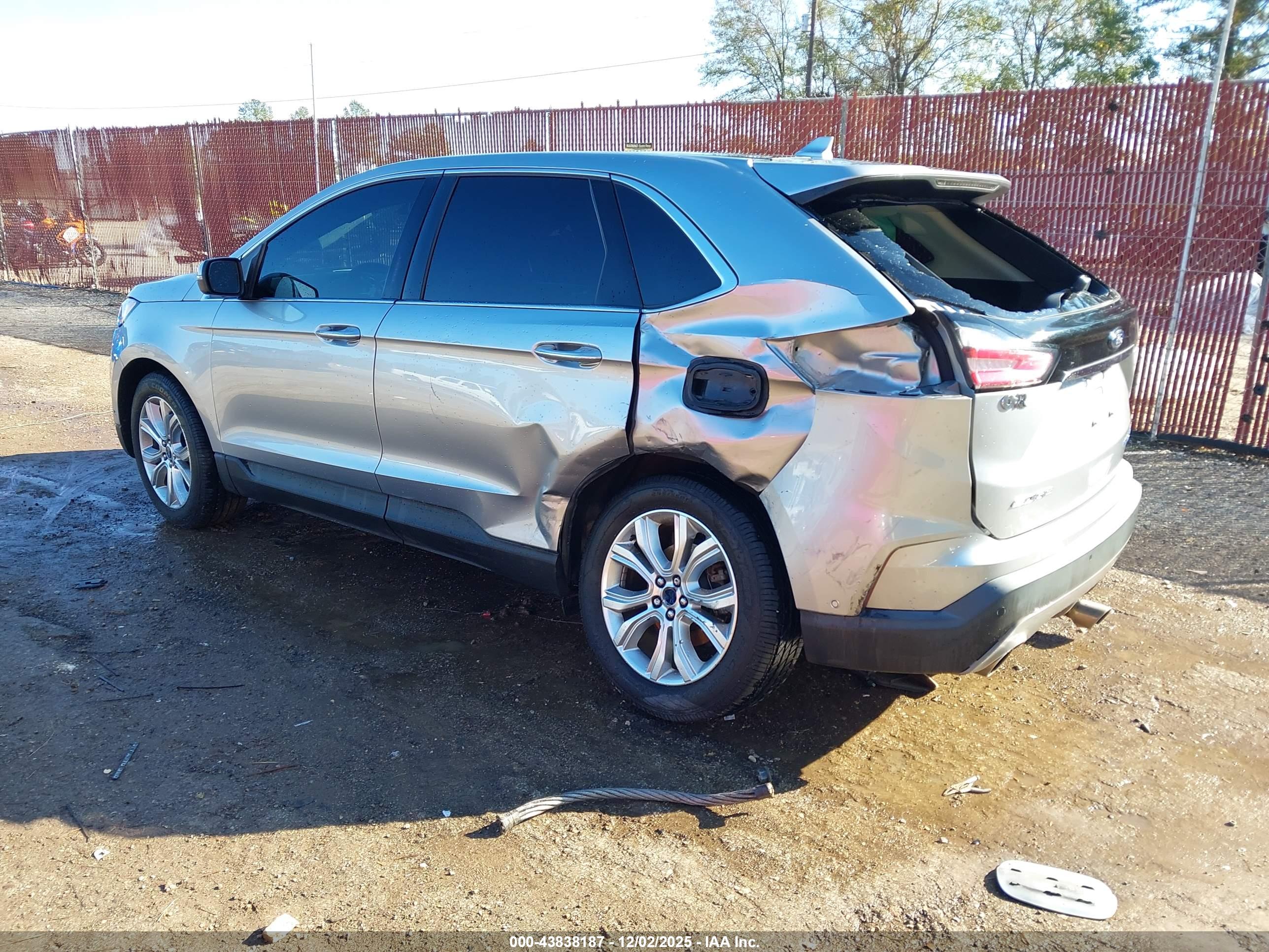 FORD EDGE image 3