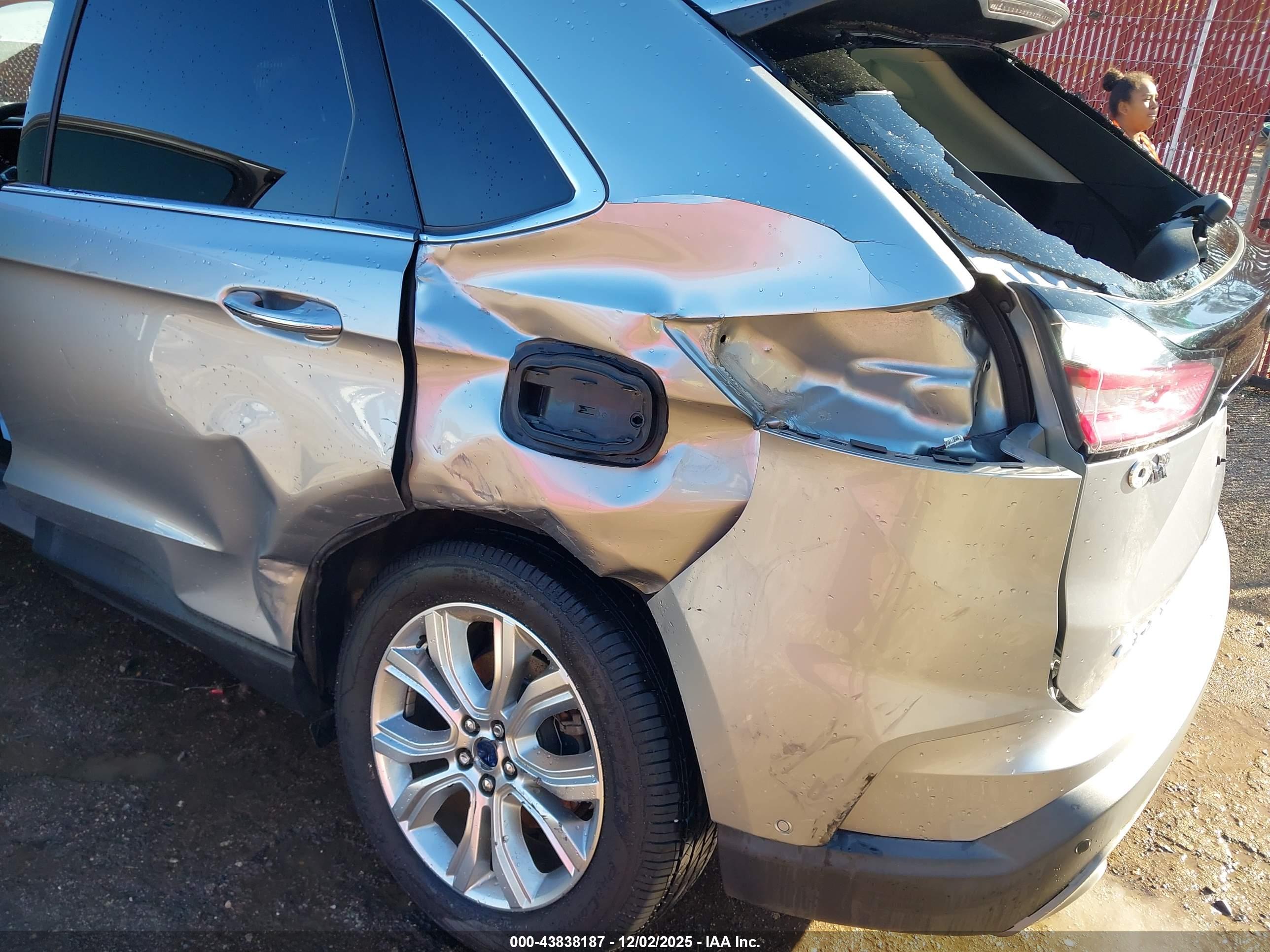 FORD EDGE image 6