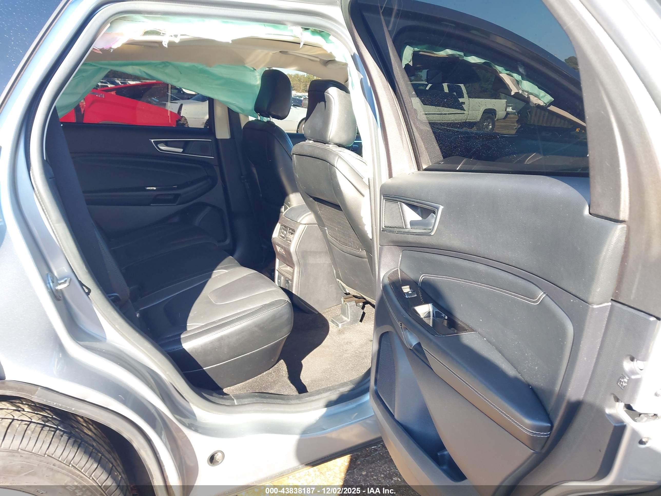 FORD EDGE image 8