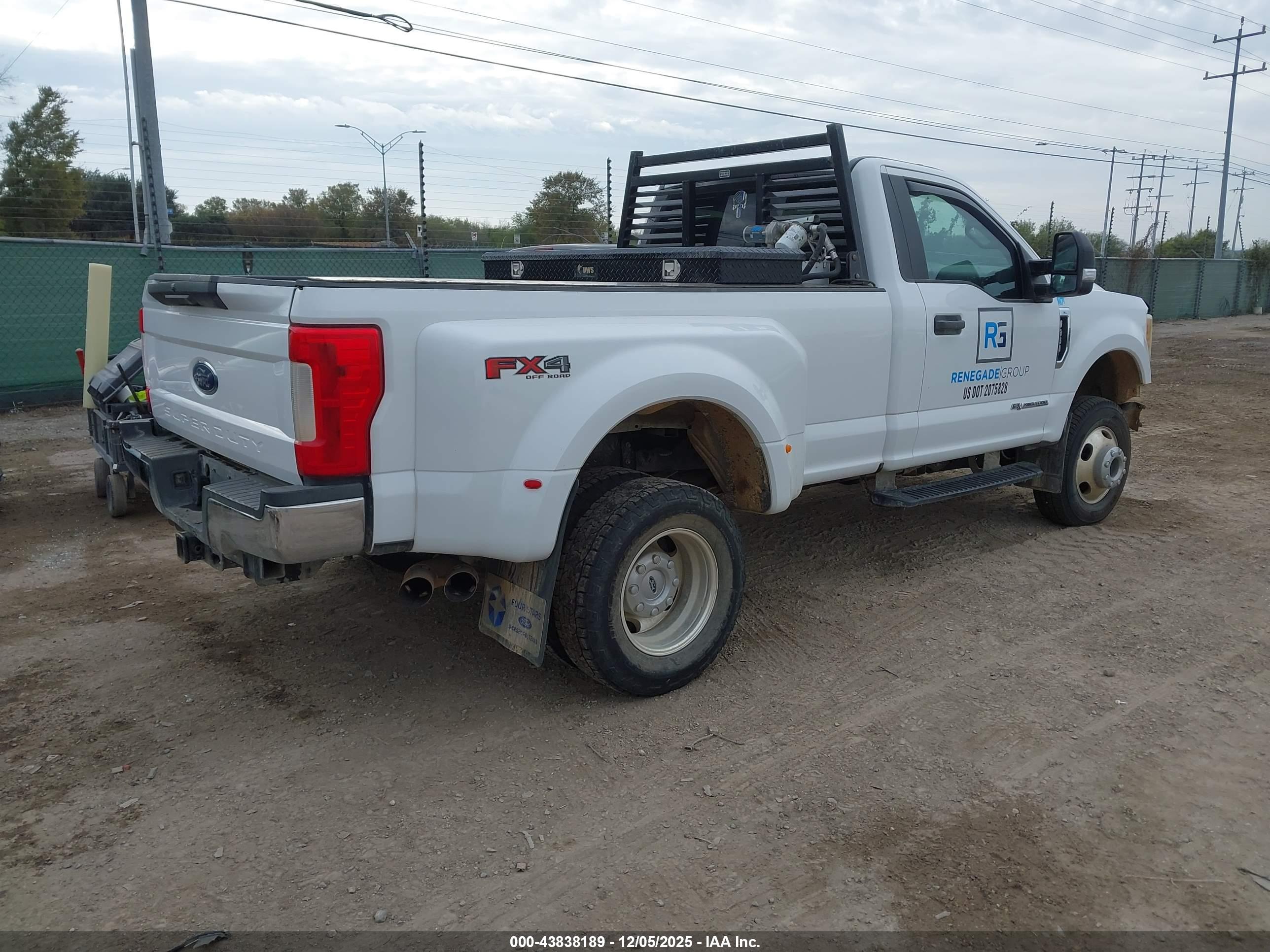 FORD F-350 image 4