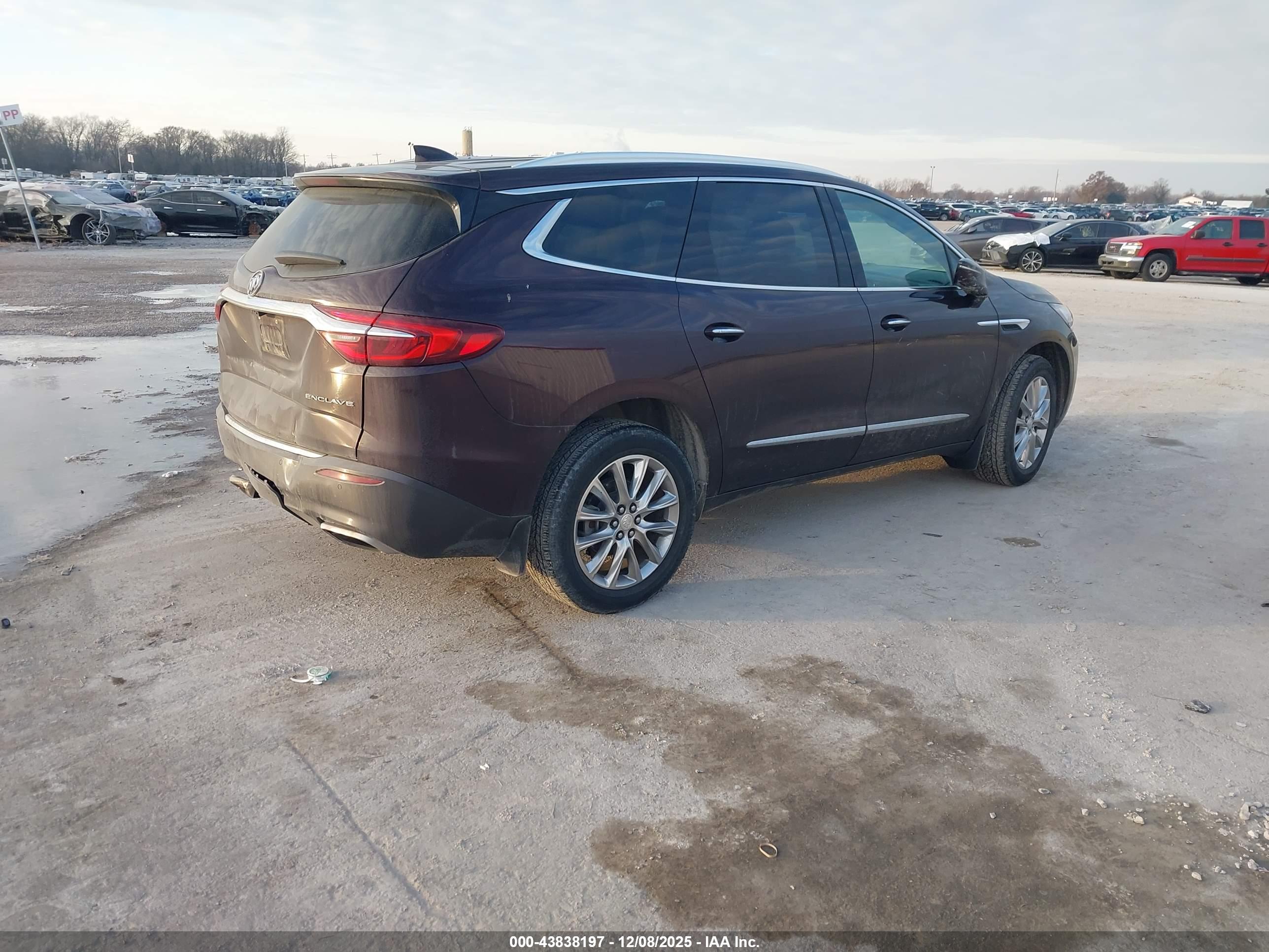 BUICK ENCLAVE image 4