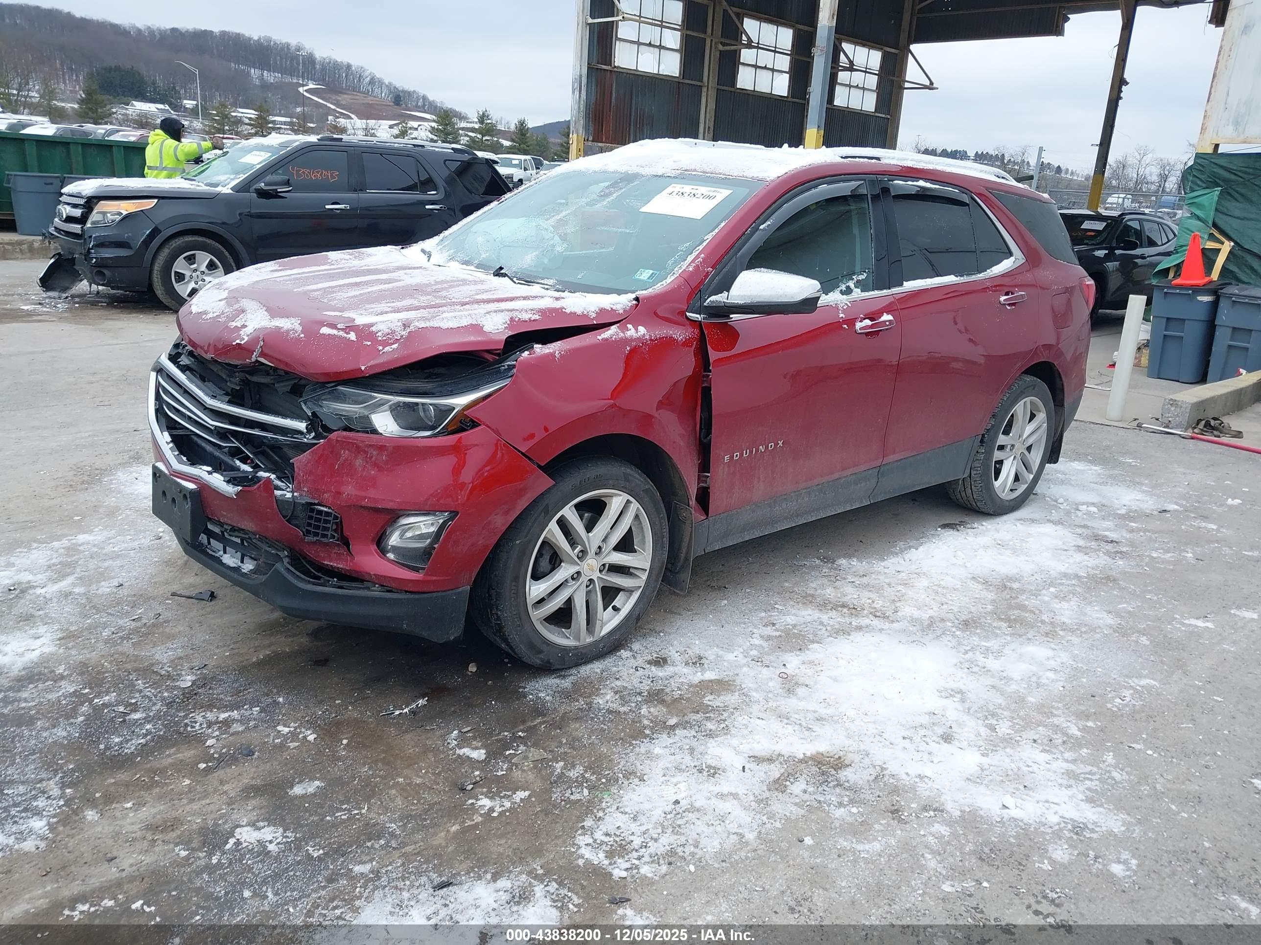 CHEVROLET EQUINOX image 2