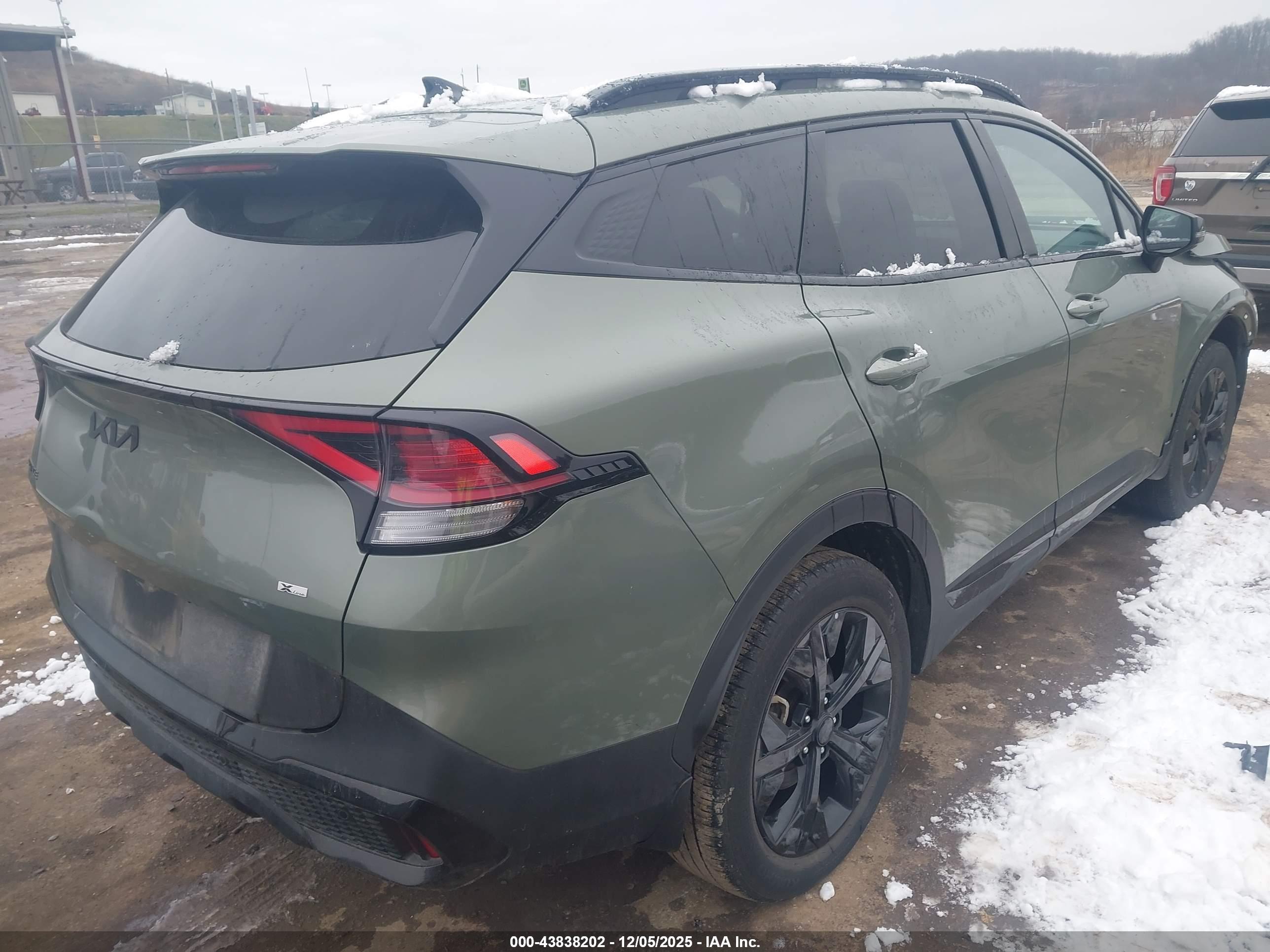 KIA SPORTAGE image 4
