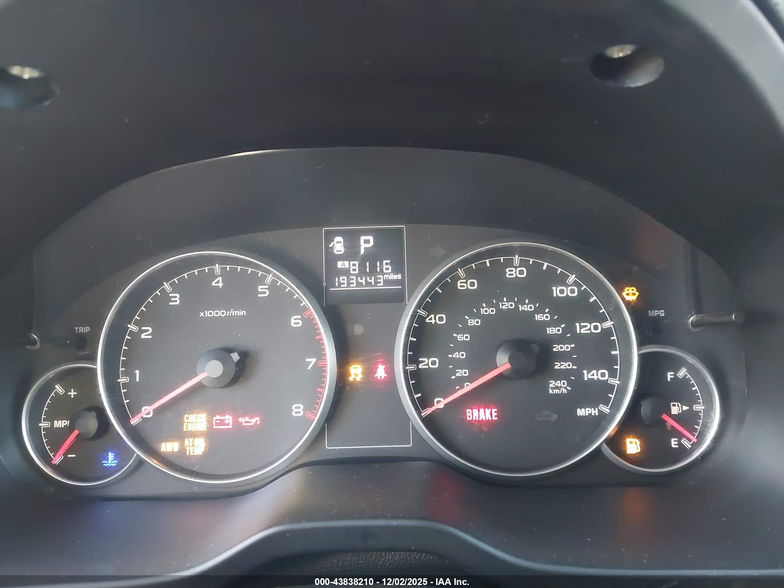 SUBARU OUTBACK image 7