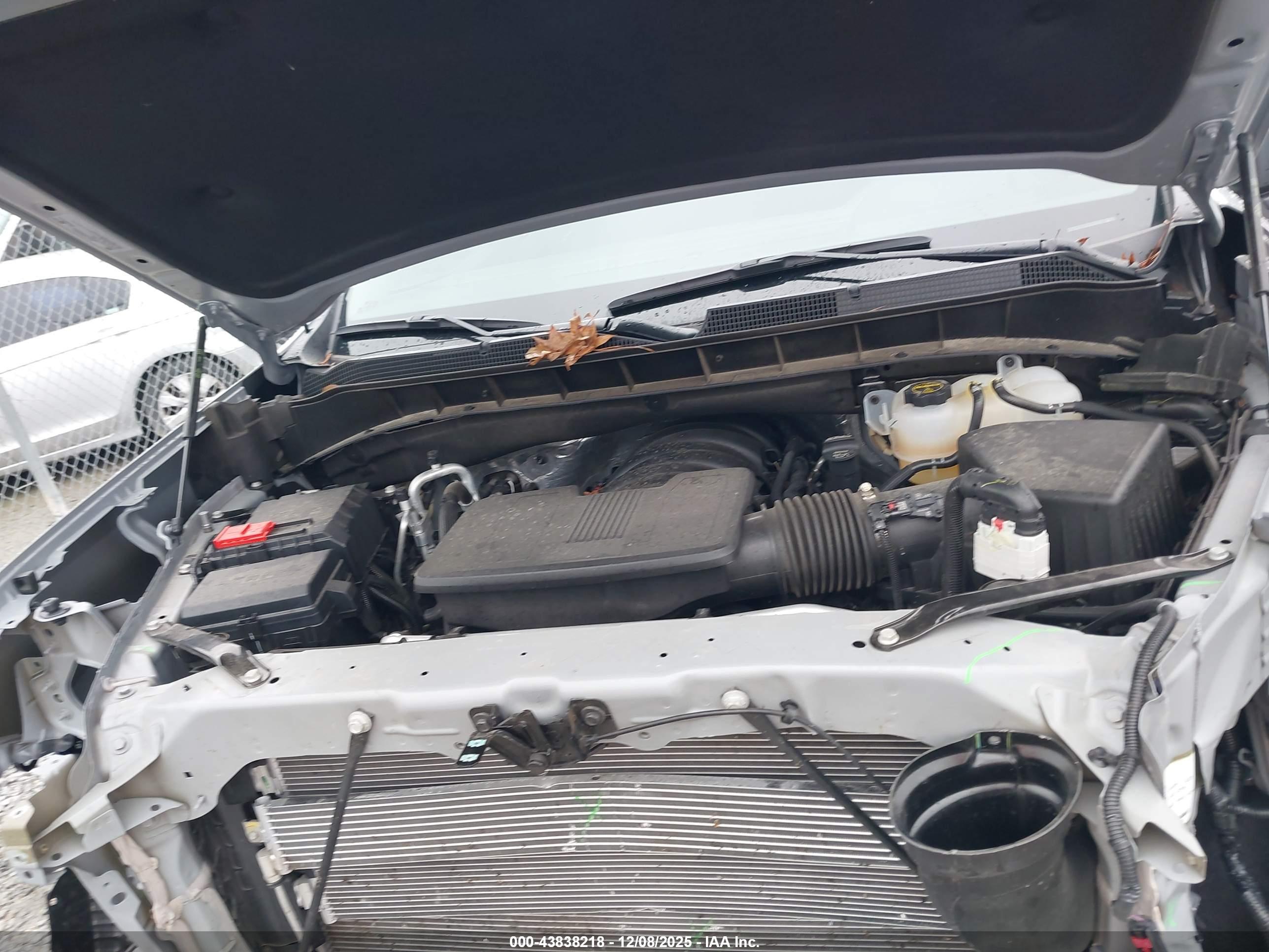 CHEVROLET SILVERADO image 10