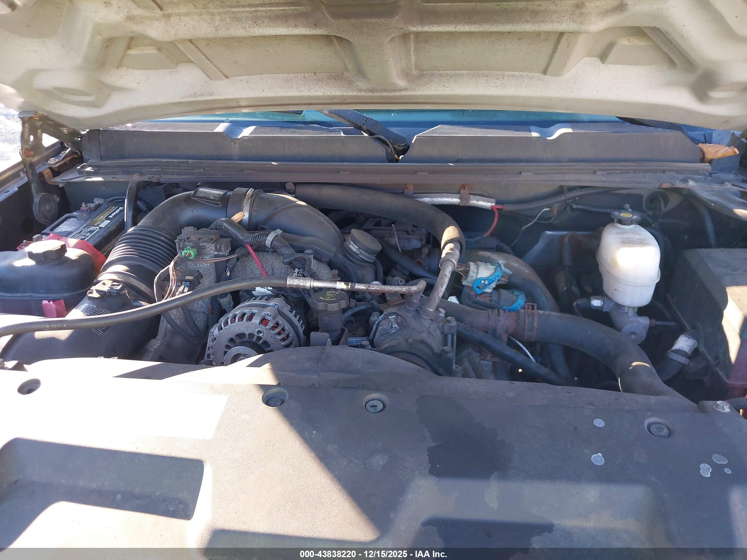 CHEVROLET SILVERADO image 10
