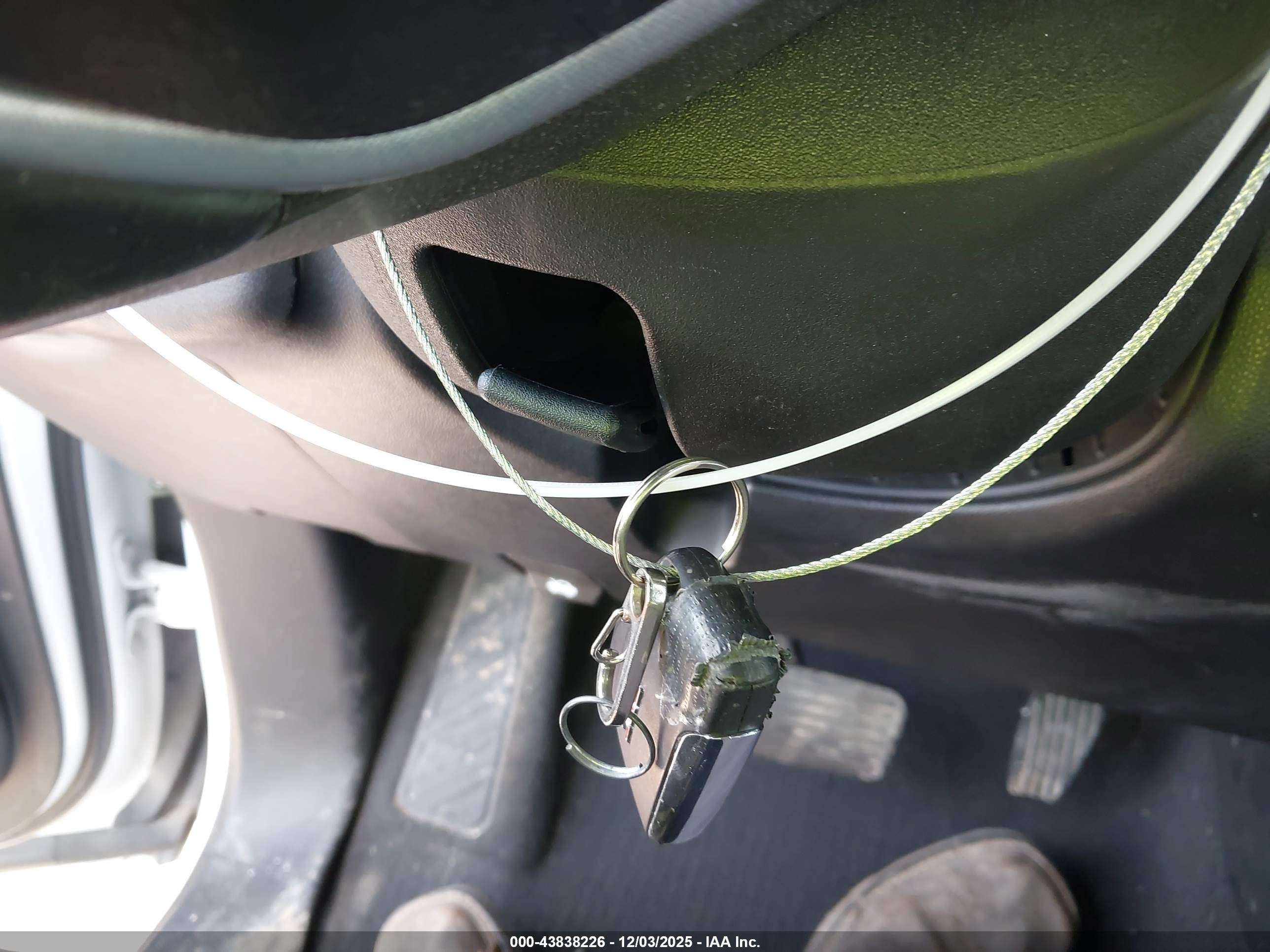 GMC YUKON image 11