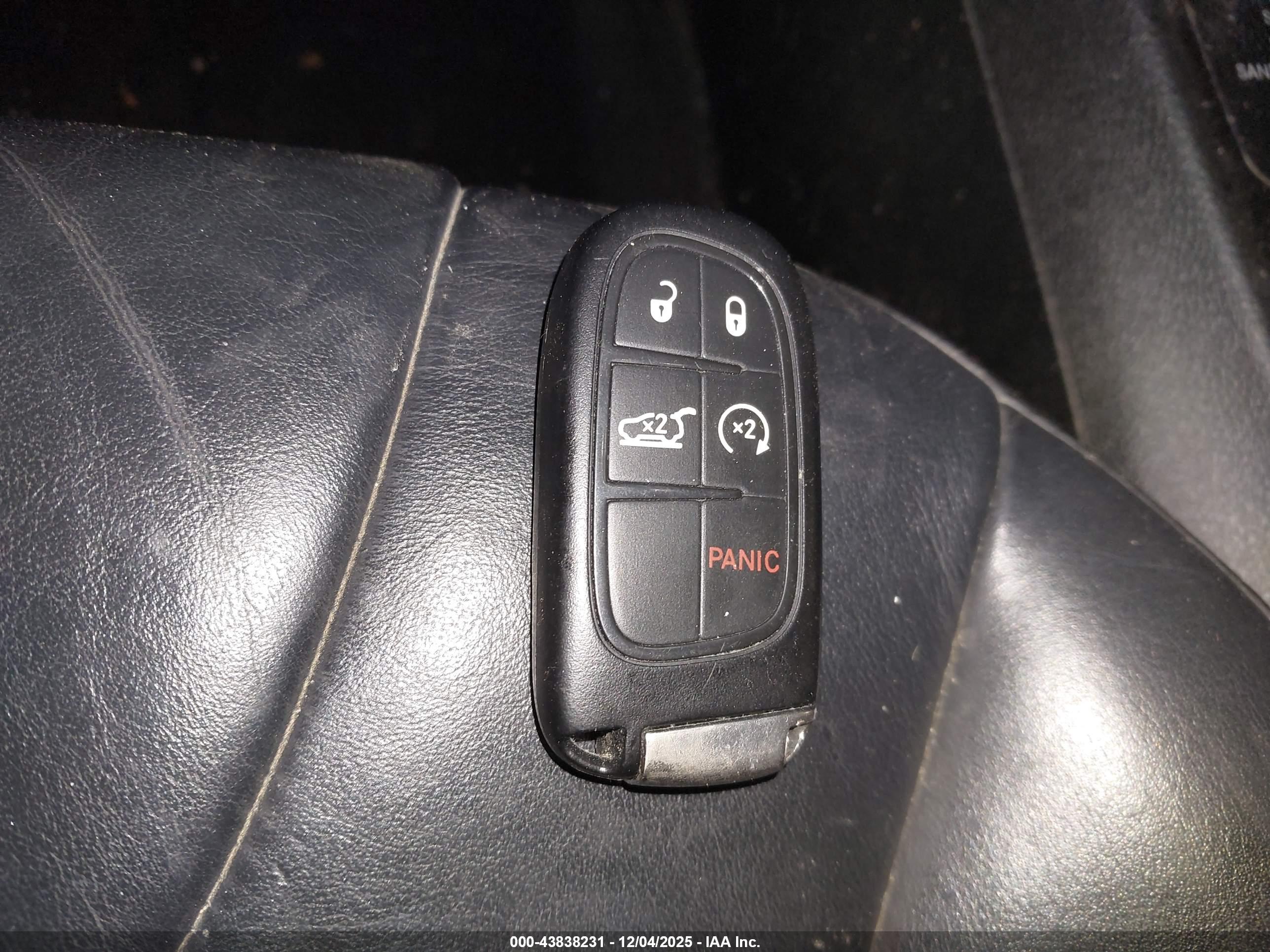 JEEP CHEROKEE image 11