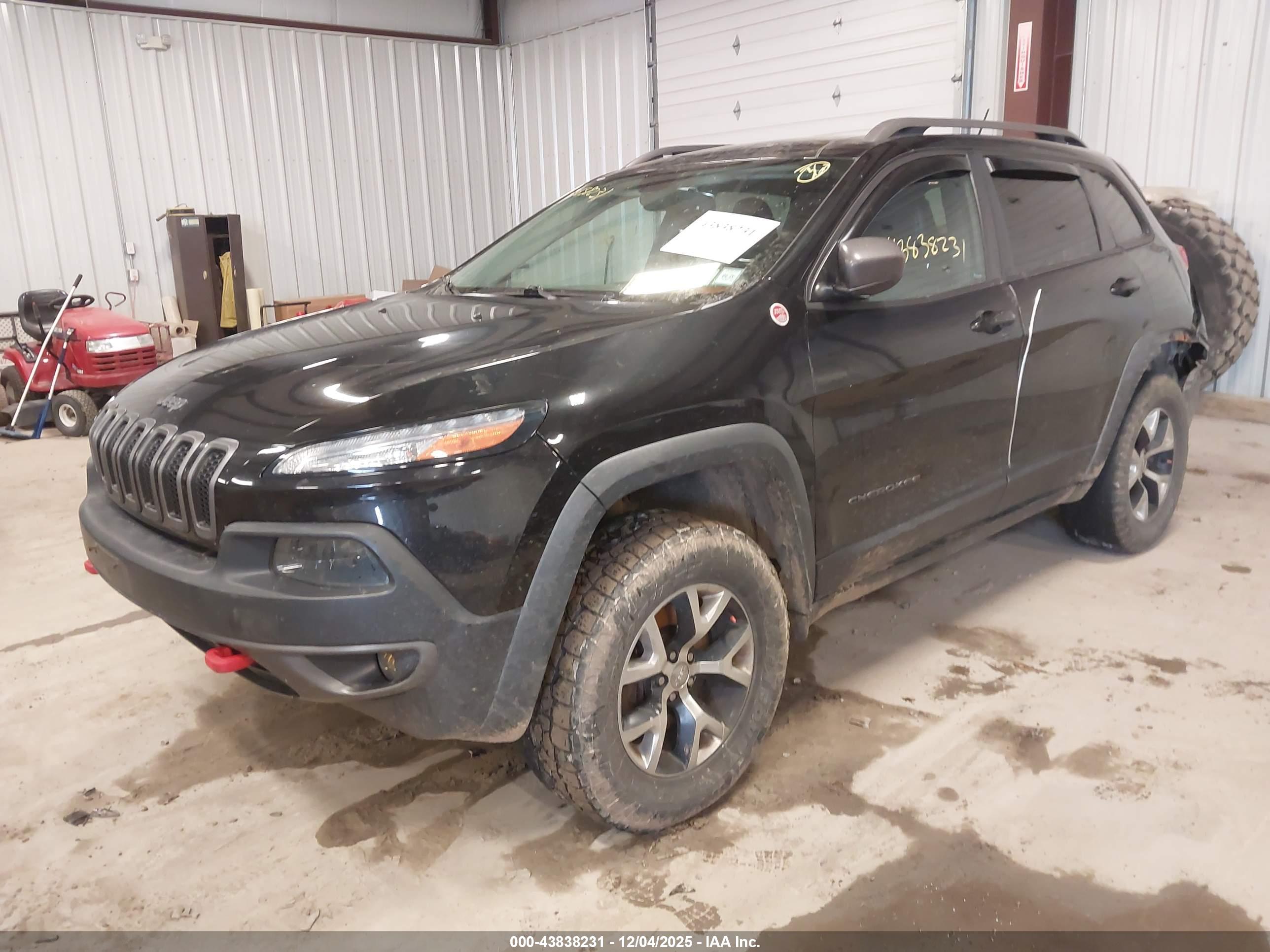 JEEP CHEROKEE image 2