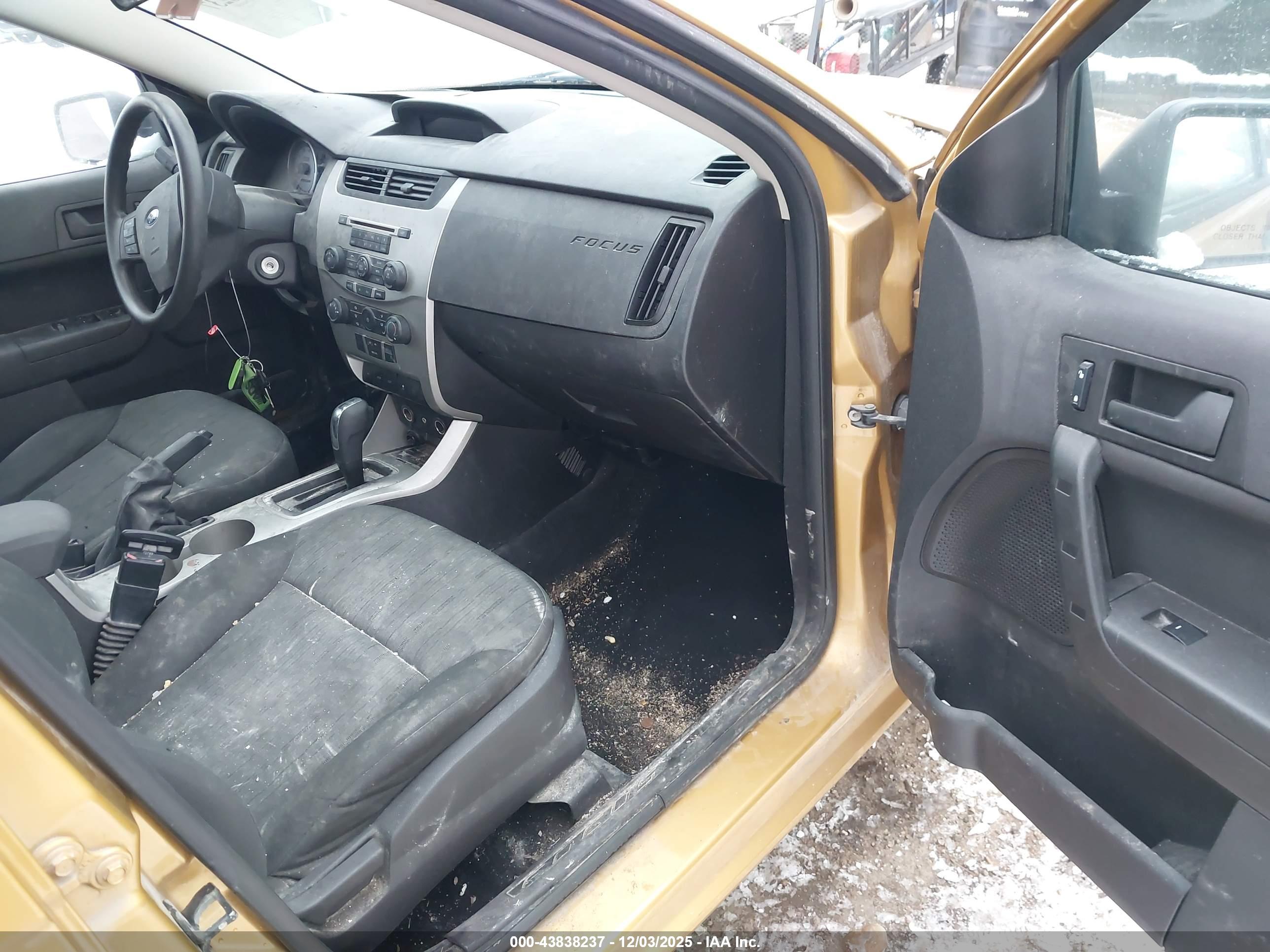 FORD FOCUS image 5