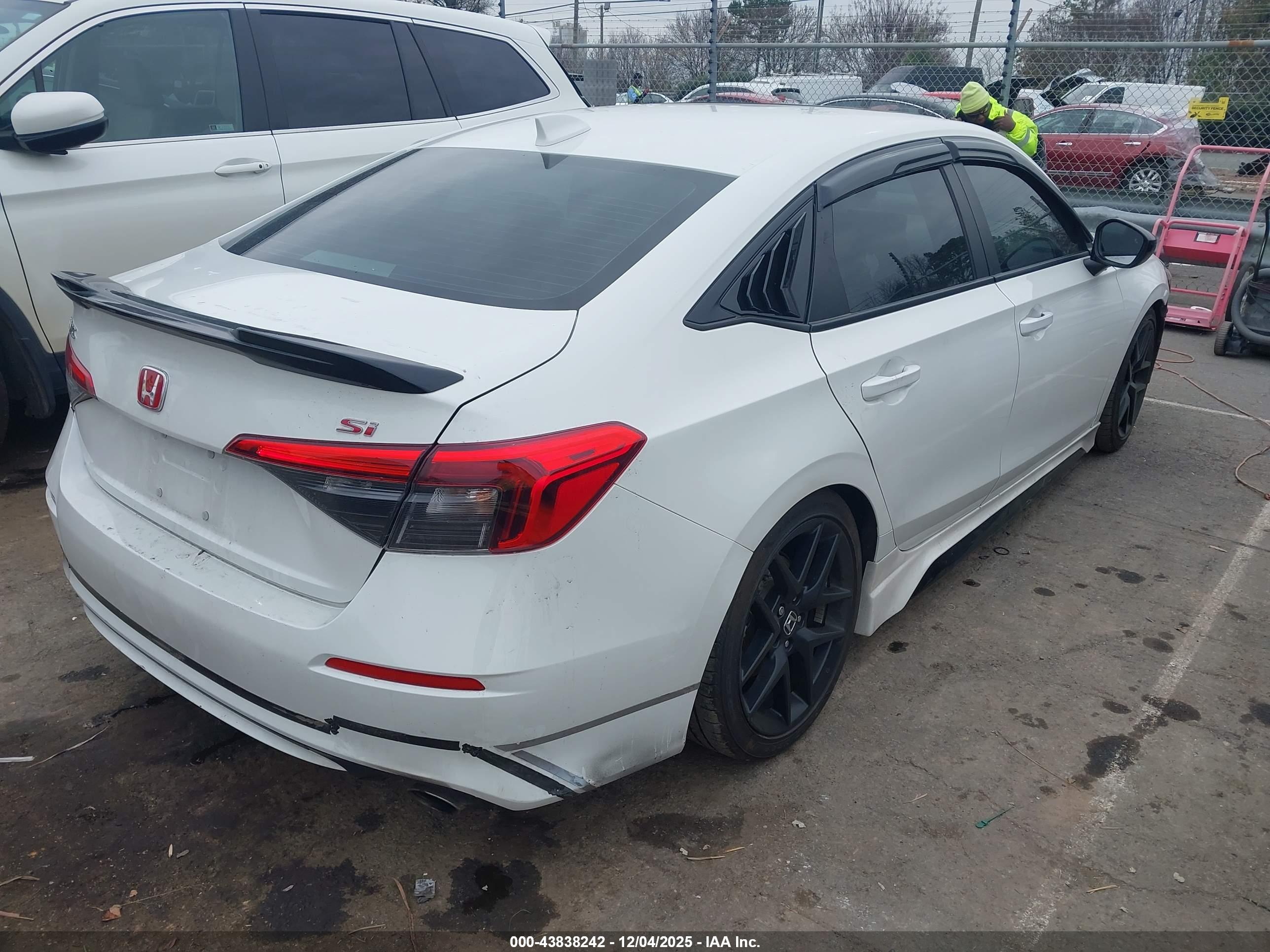 HONDA CIVIC image 4