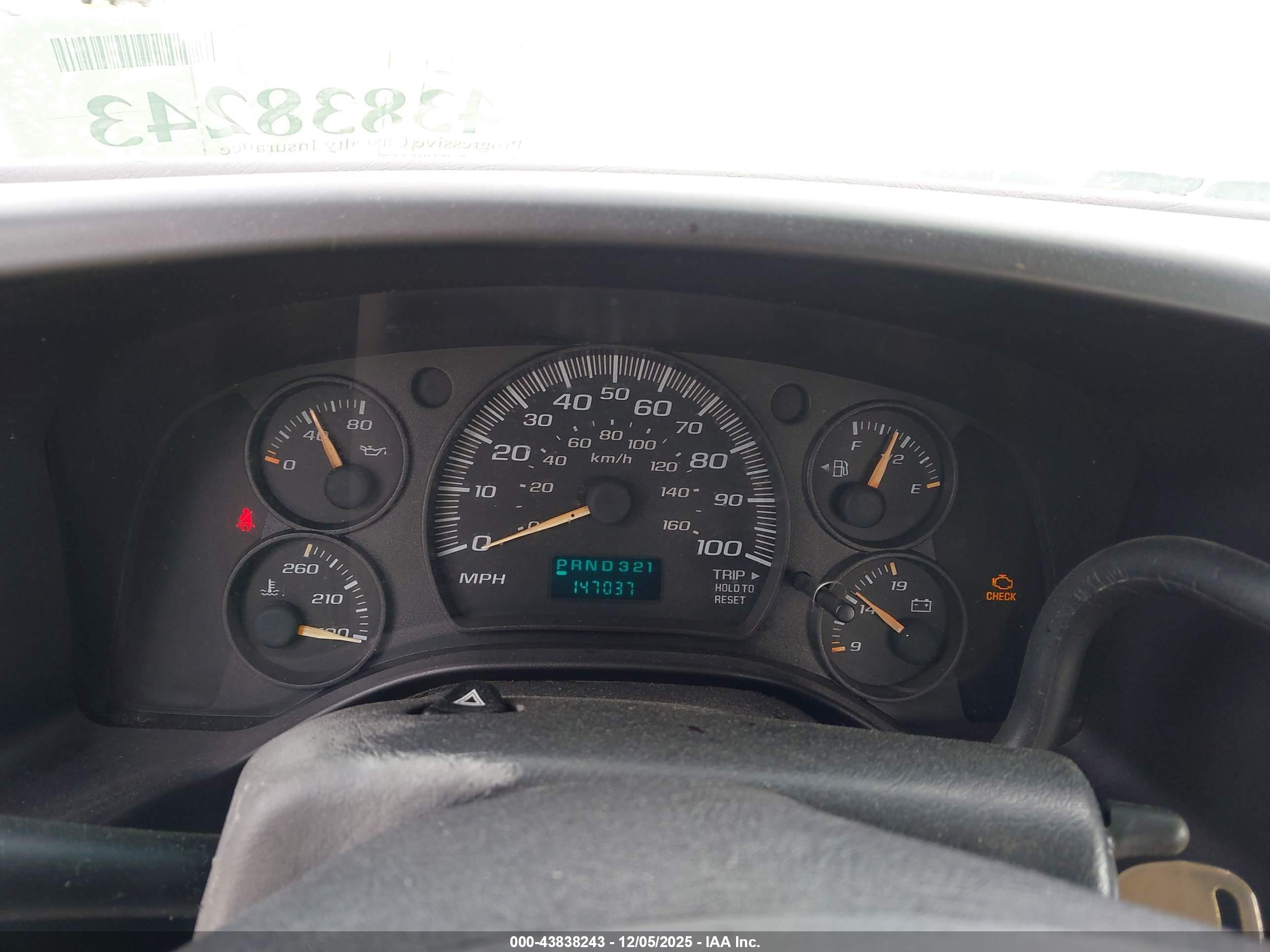 CHEVROLET EXPRESS image 7