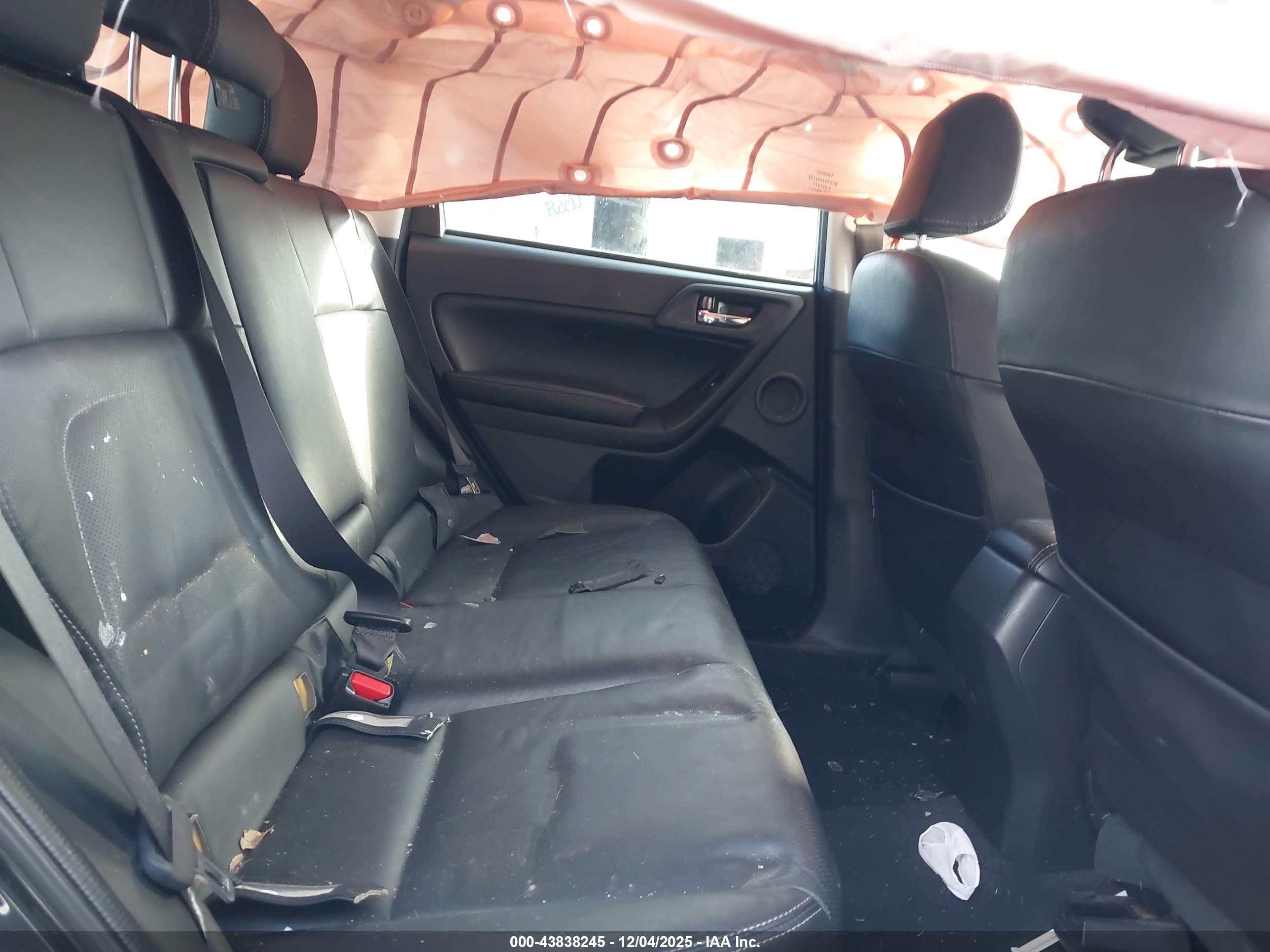 SUBARU FORESTER image 8