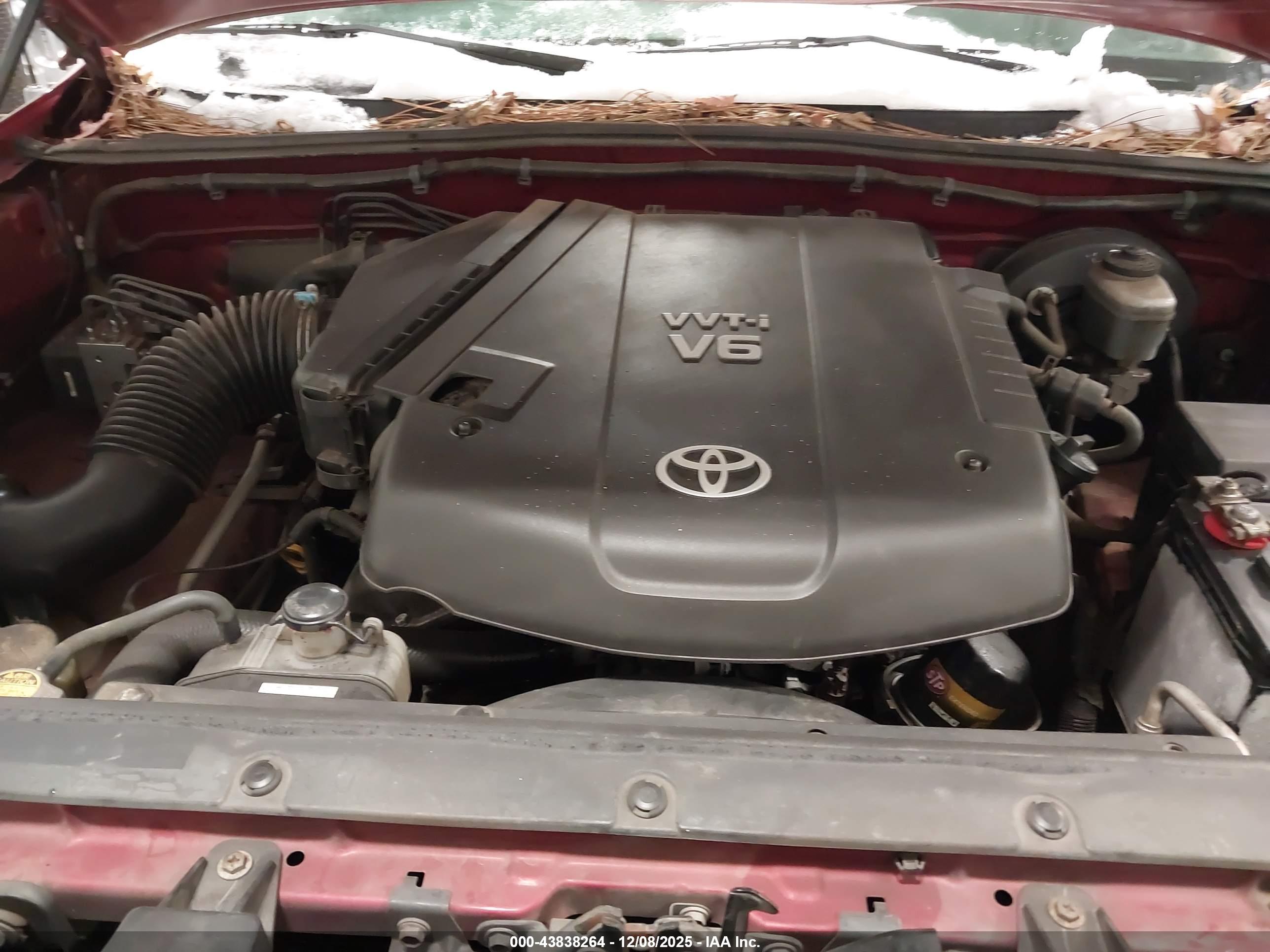 TOYOTA TACOMA image 10