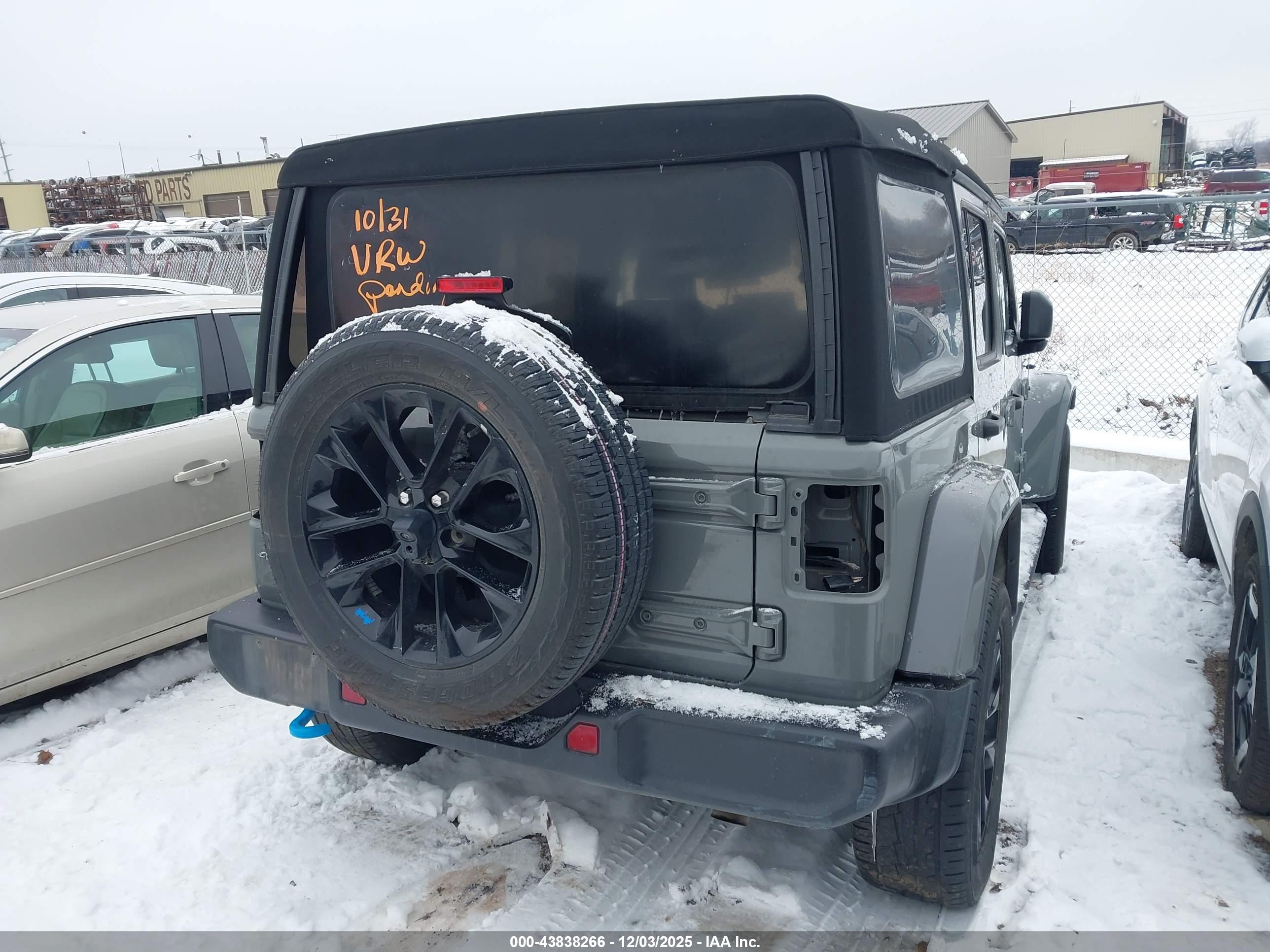 JEEP WRANGLER image 4