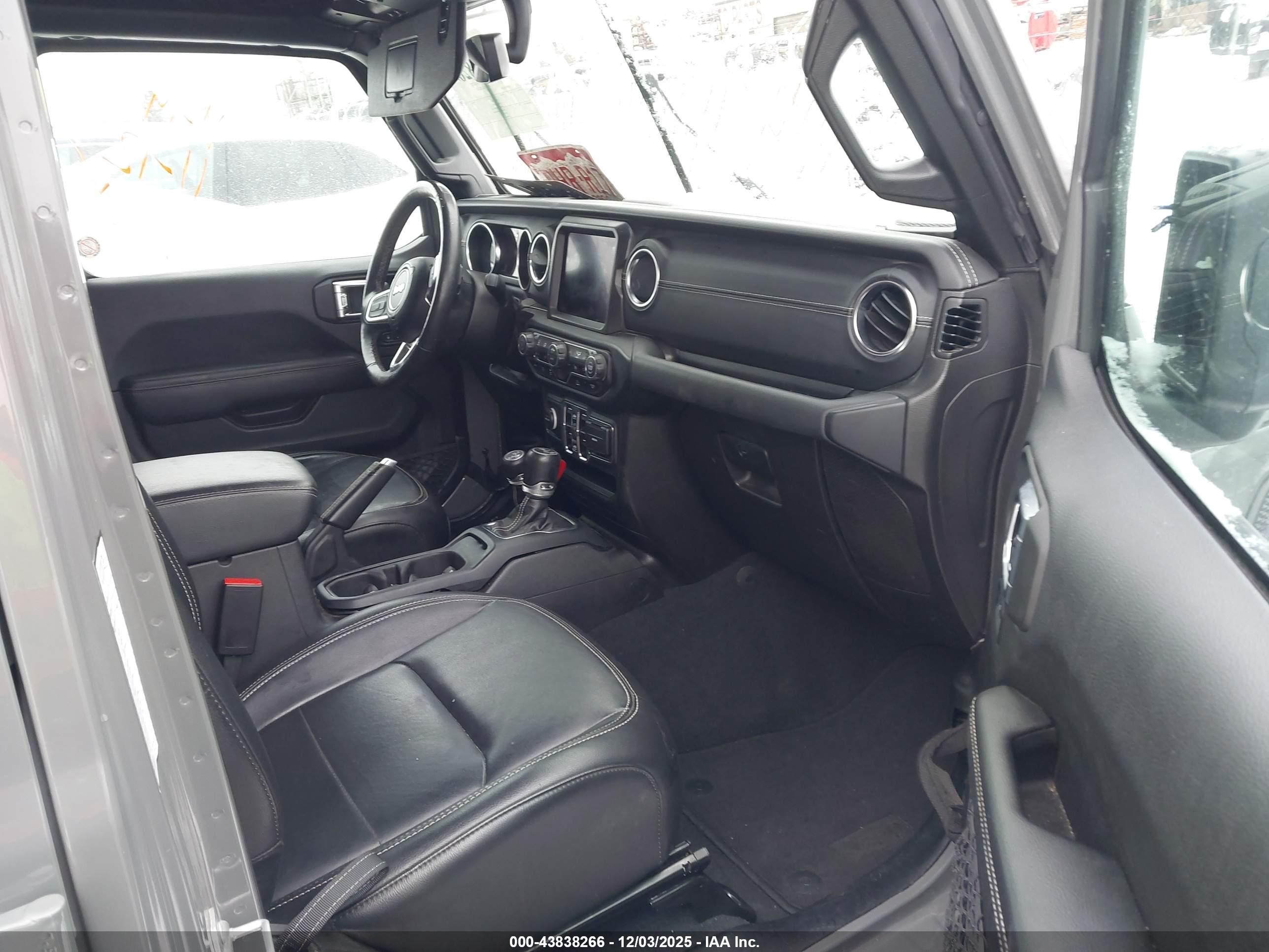 JEEP WRANGLER image 5
