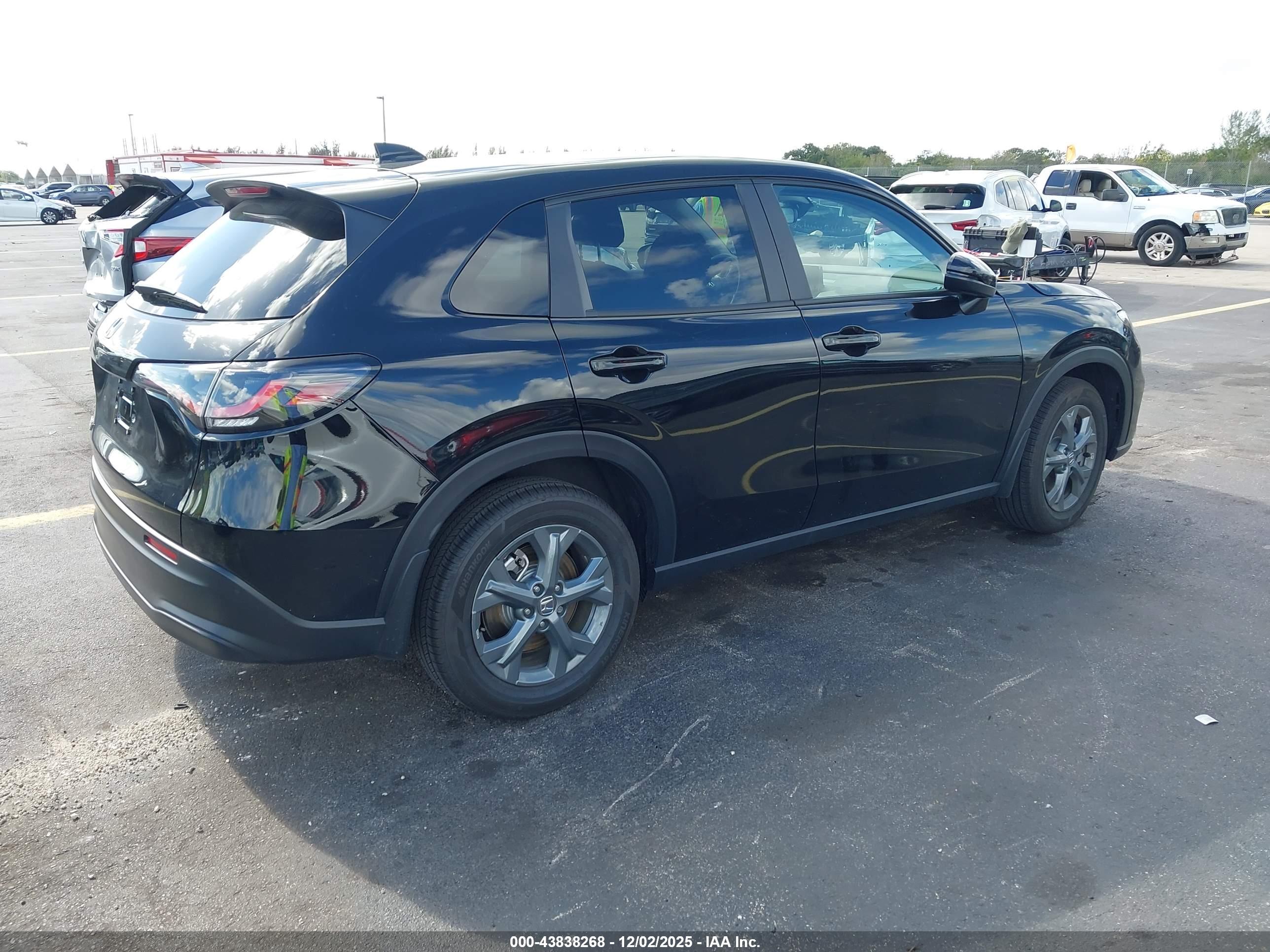 HONDA HR-V image 4