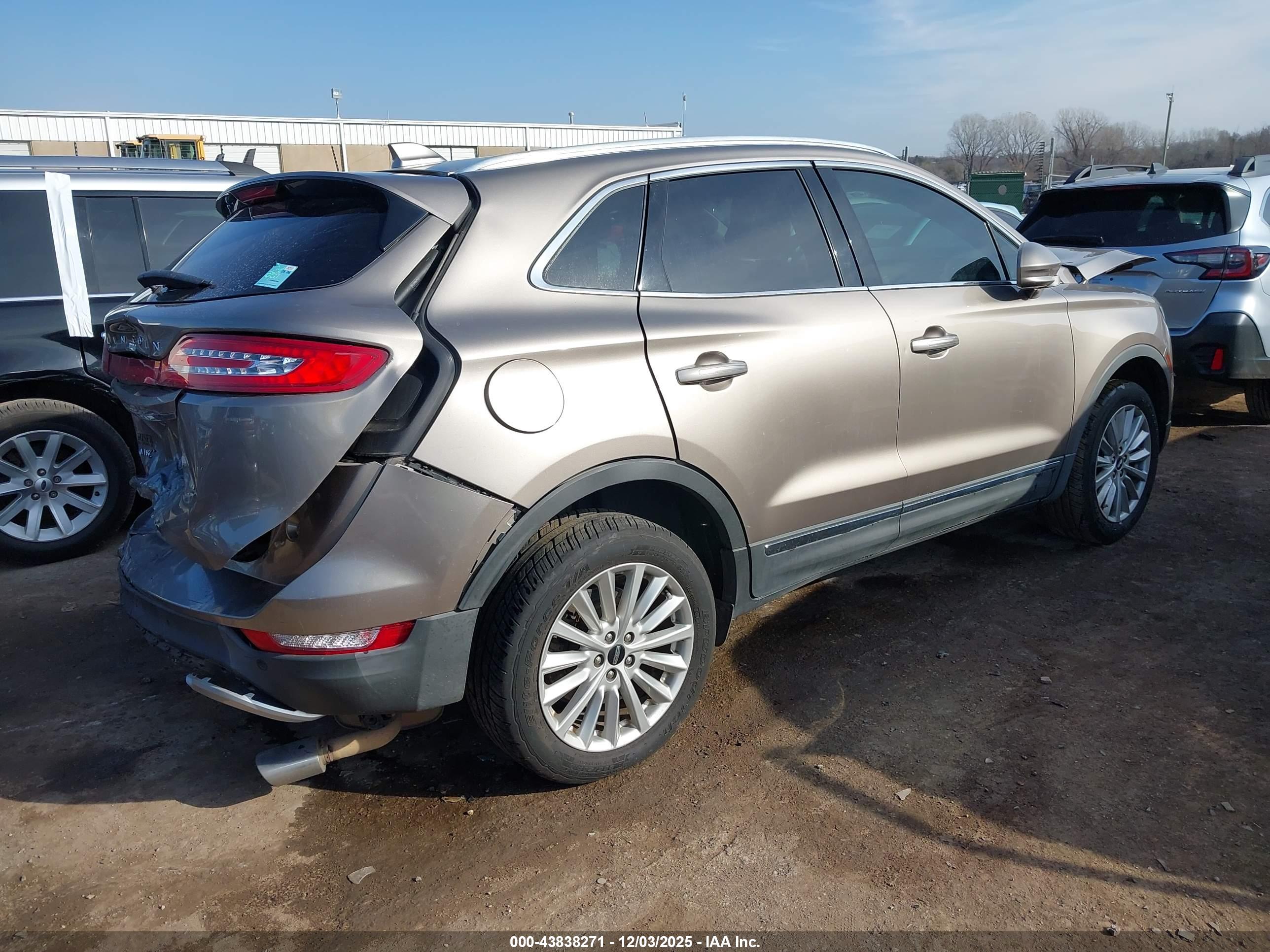 LINCOLN MKC image 4