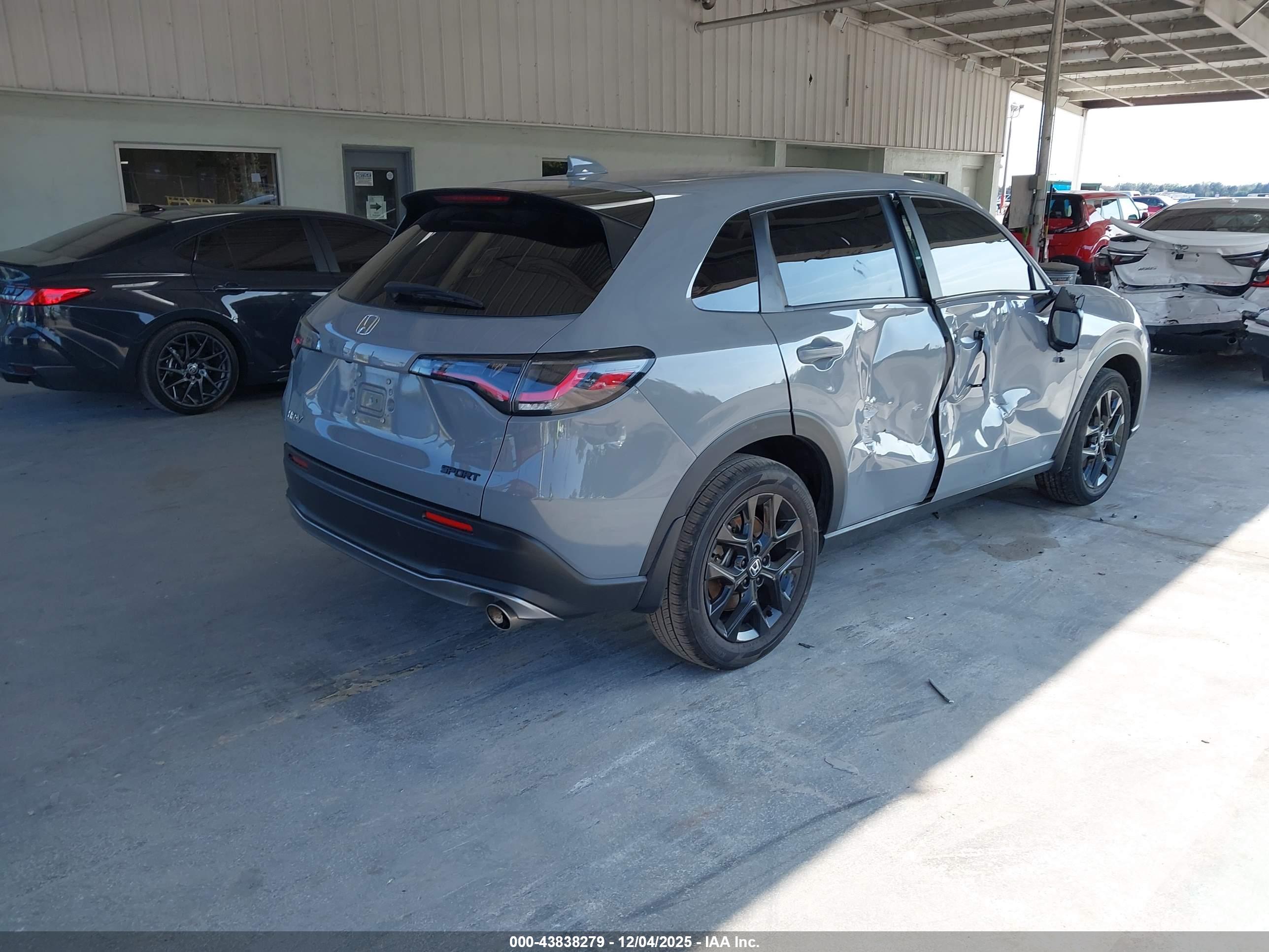 HONDA HR-V image 4