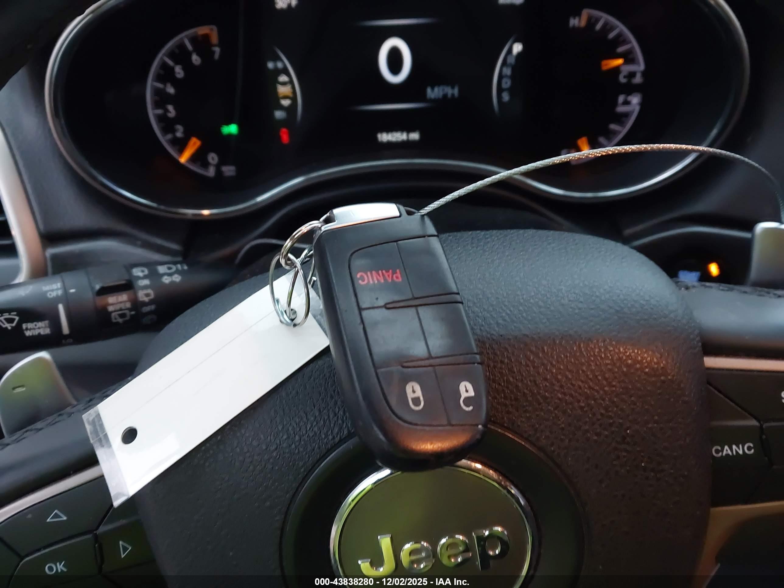 JEEP GRAND image 11