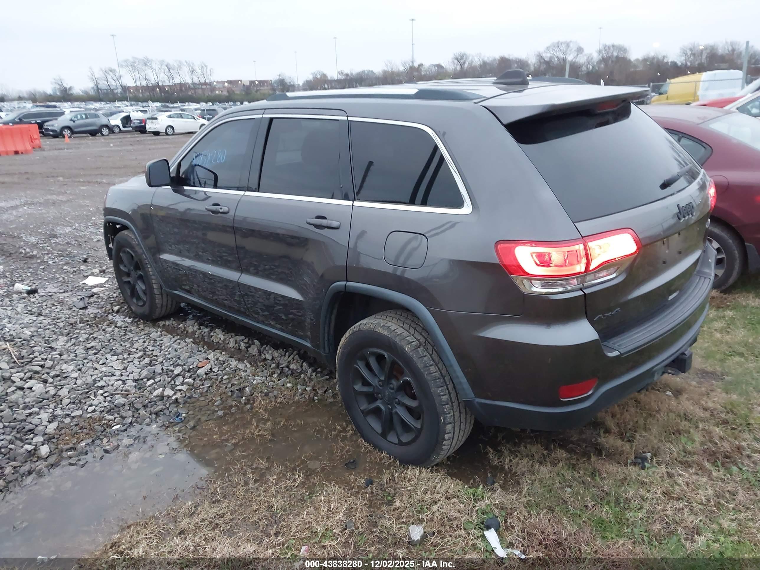 JEEP GRAND image 3