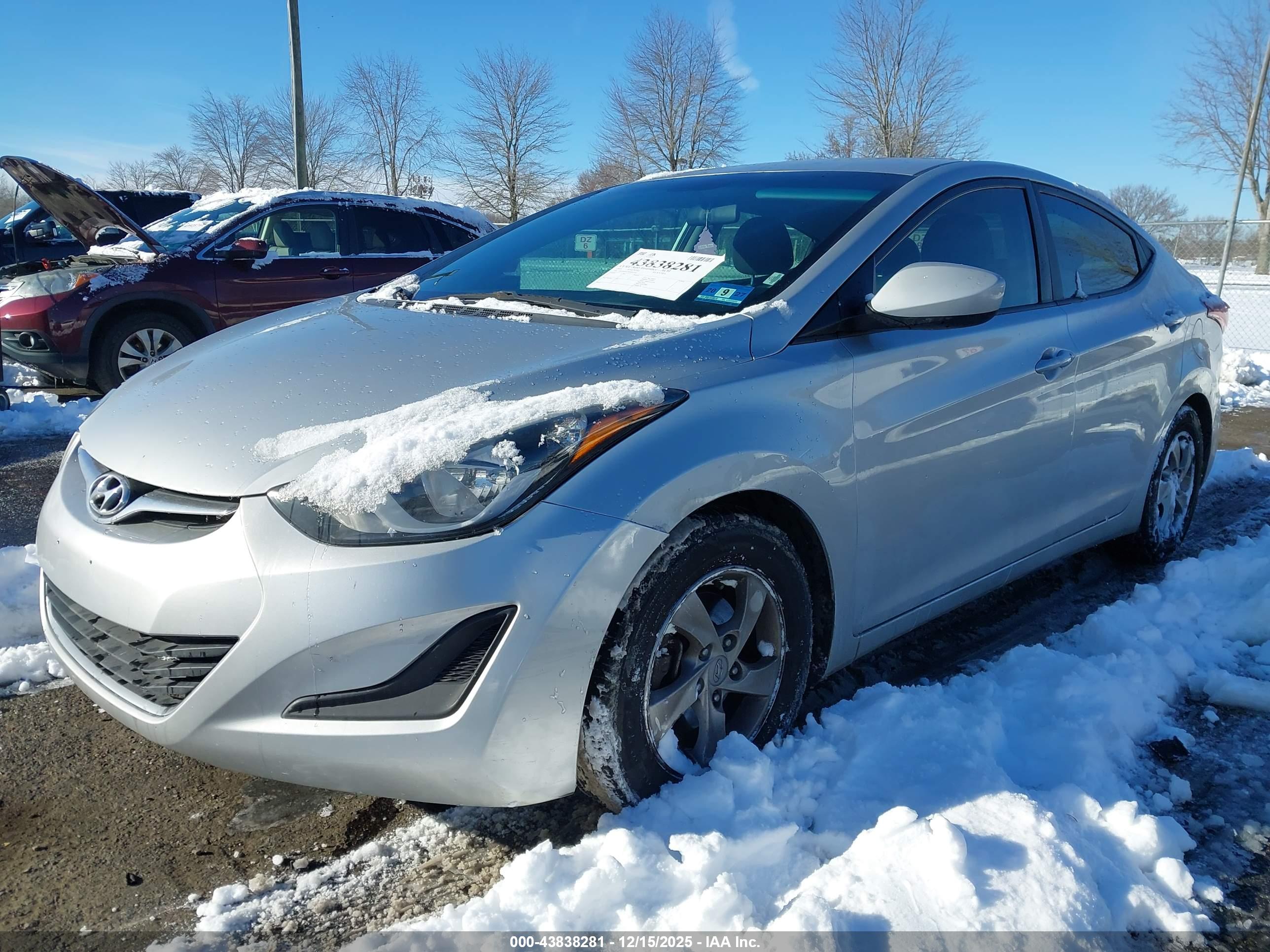 HYUNDAI ELANTRA image 2