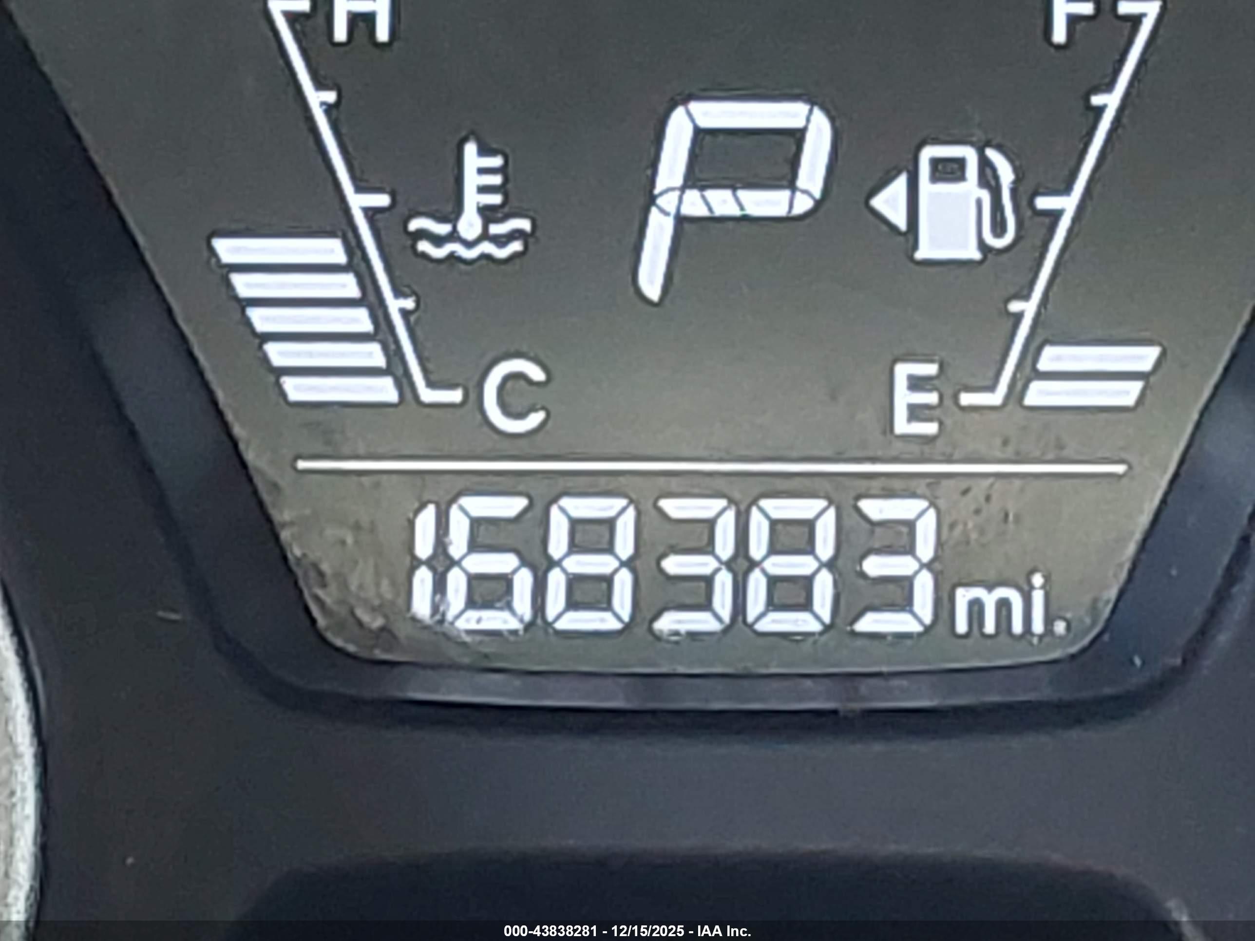 HYUNDAI ELANTRA image 7