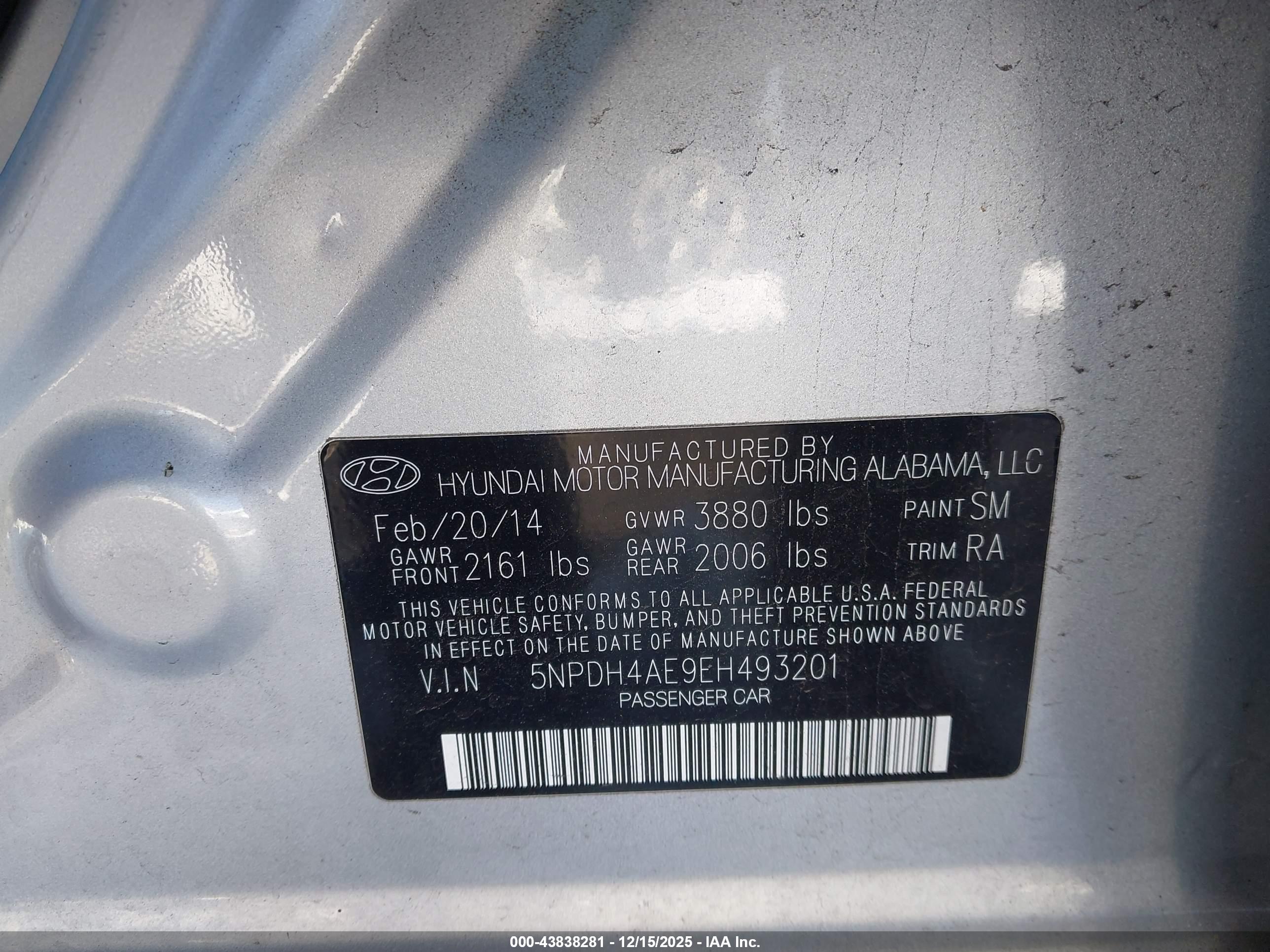 HYUNDAI ELANTRA image 9