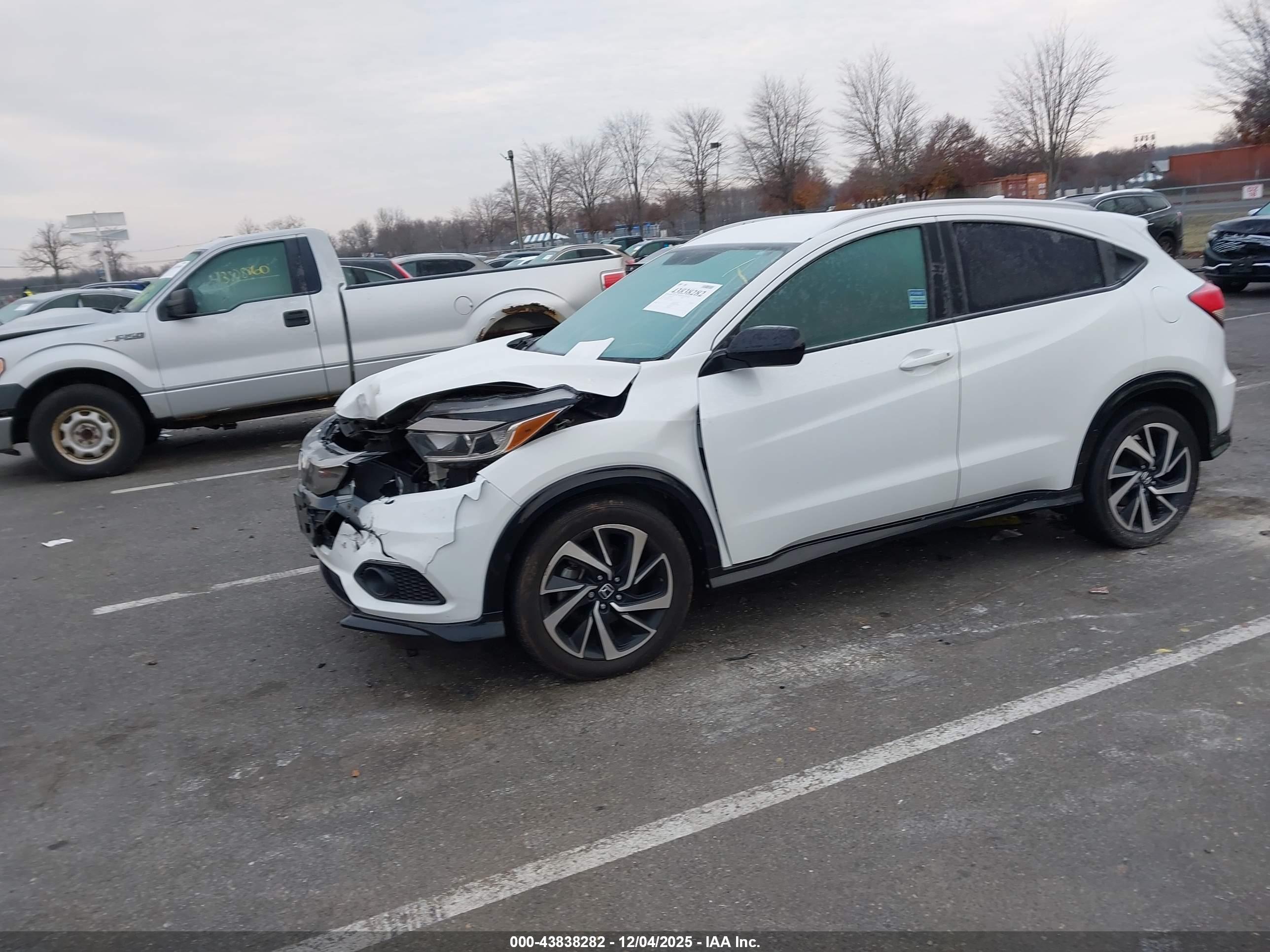 HONDA HR-V image 2