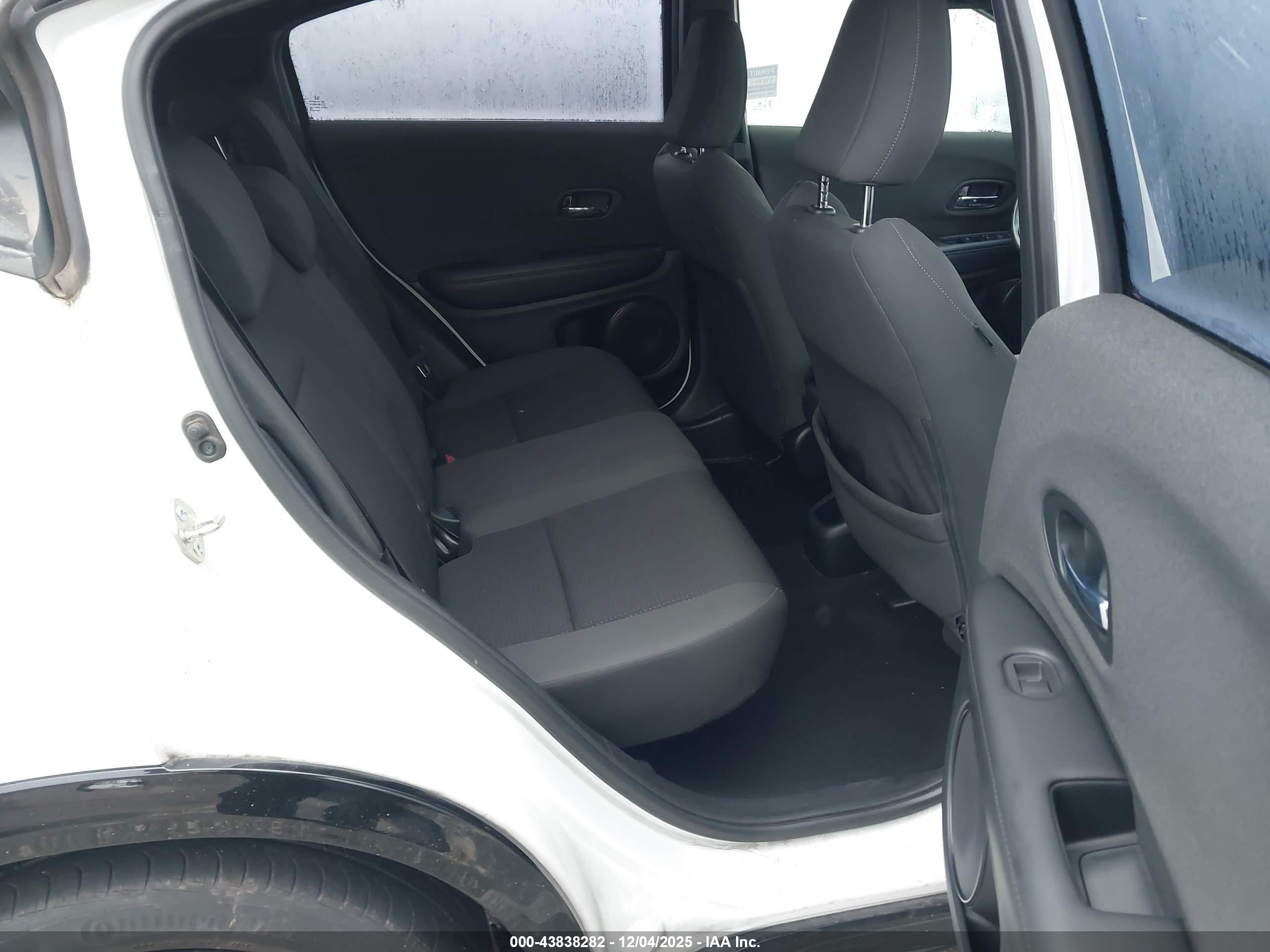 HONDA HR-V image 8