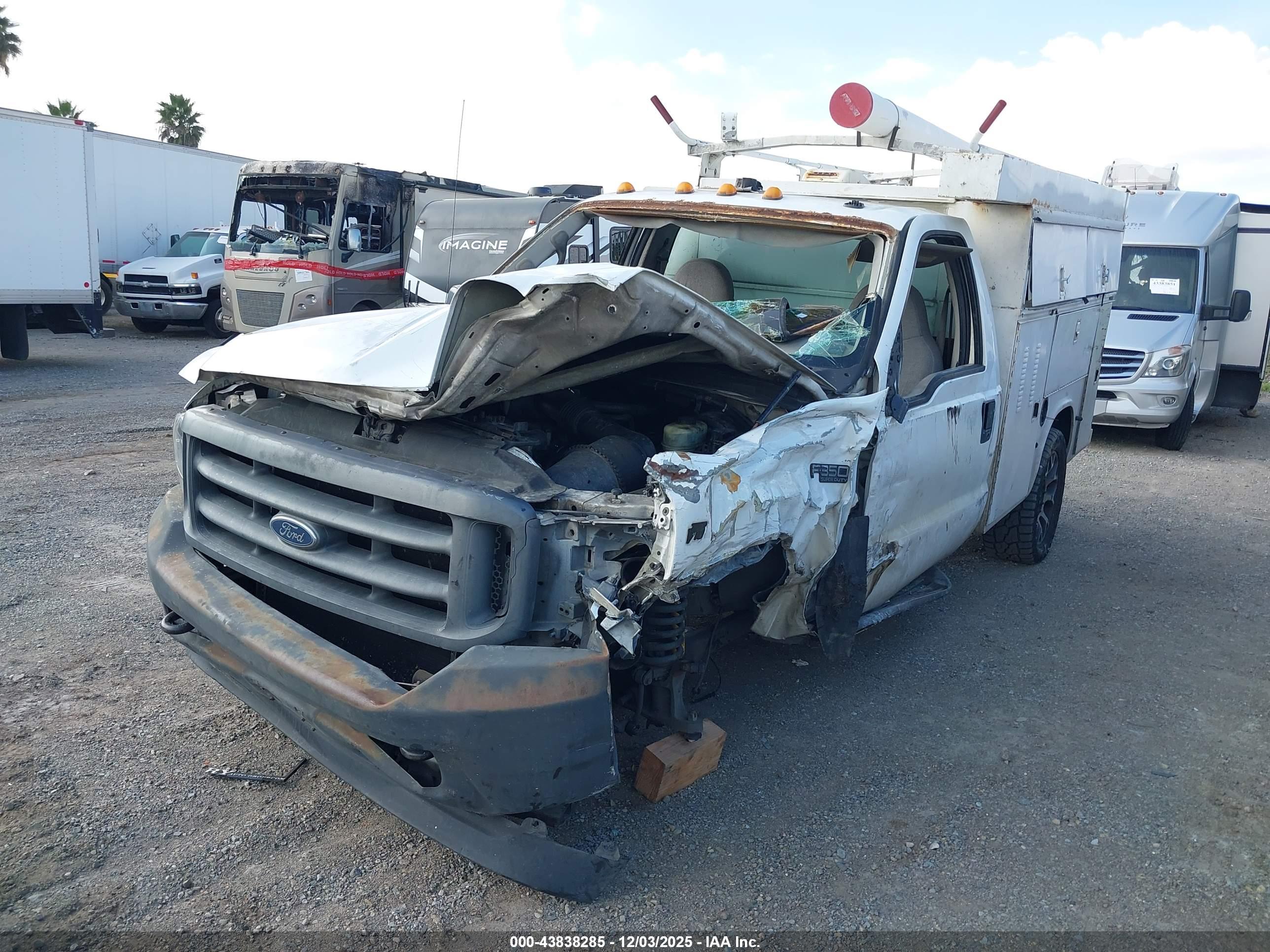 FORD F-350 image 2