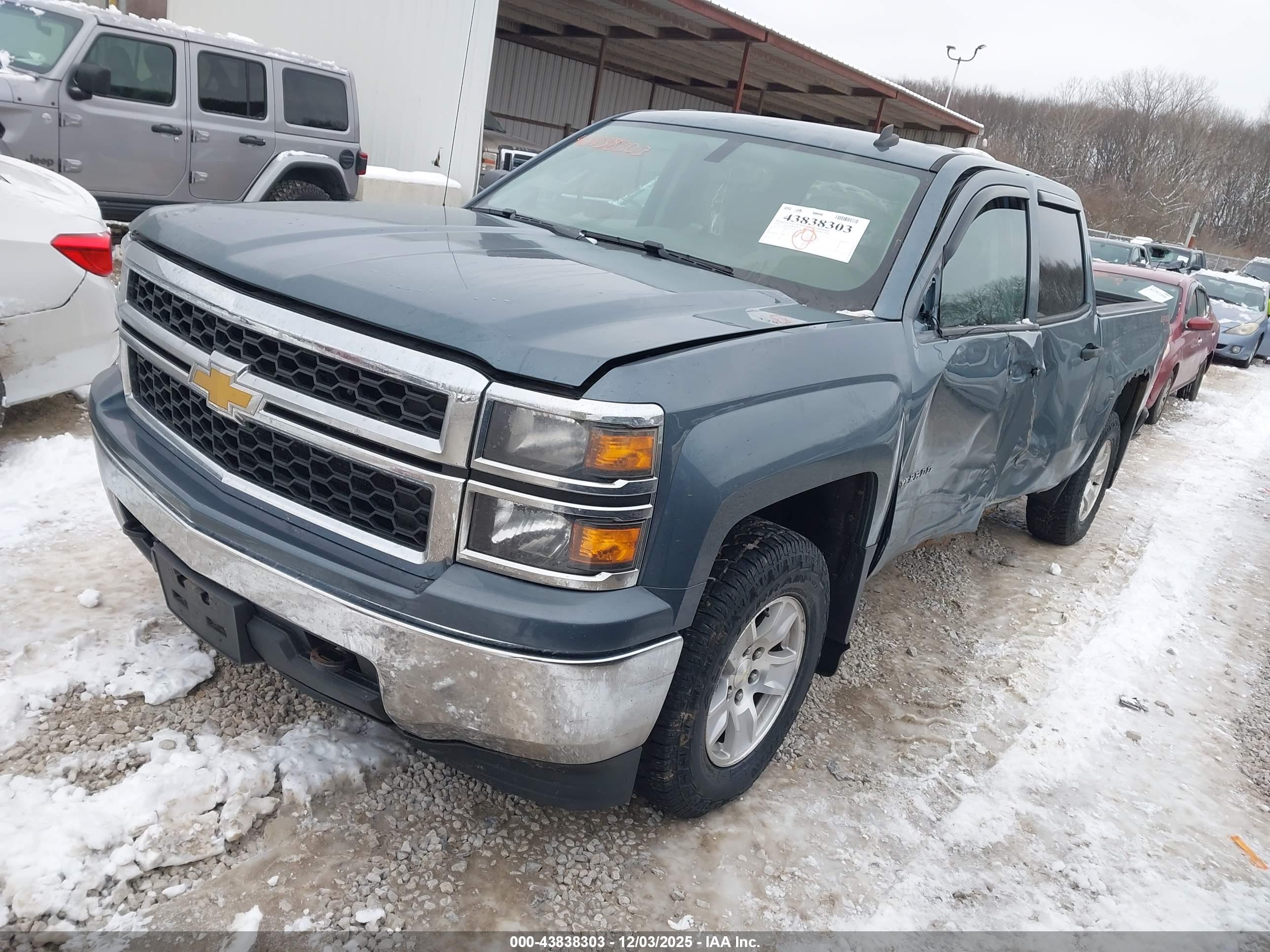 CHEVROLET SILVERADO image 2