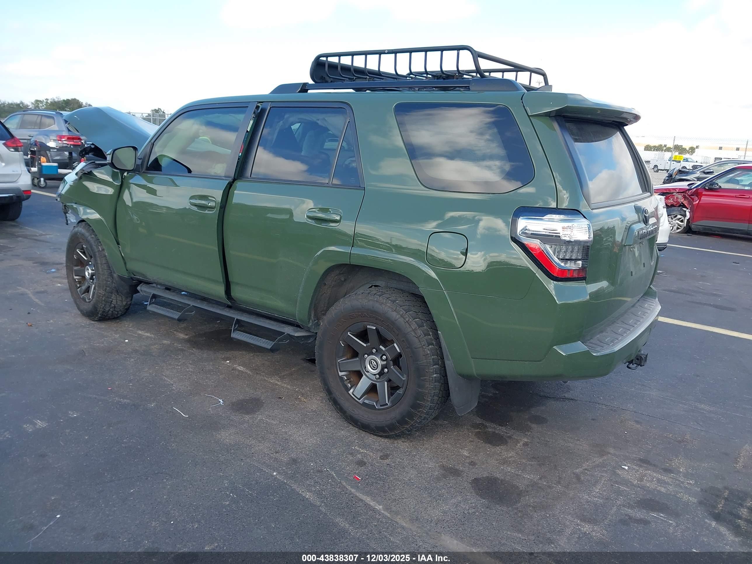 TOYOTA 4RUNNER image 3