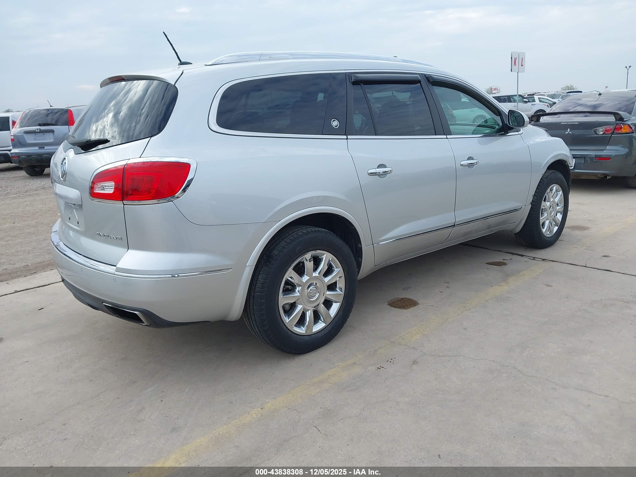 BUICK ENCLAVE image 4