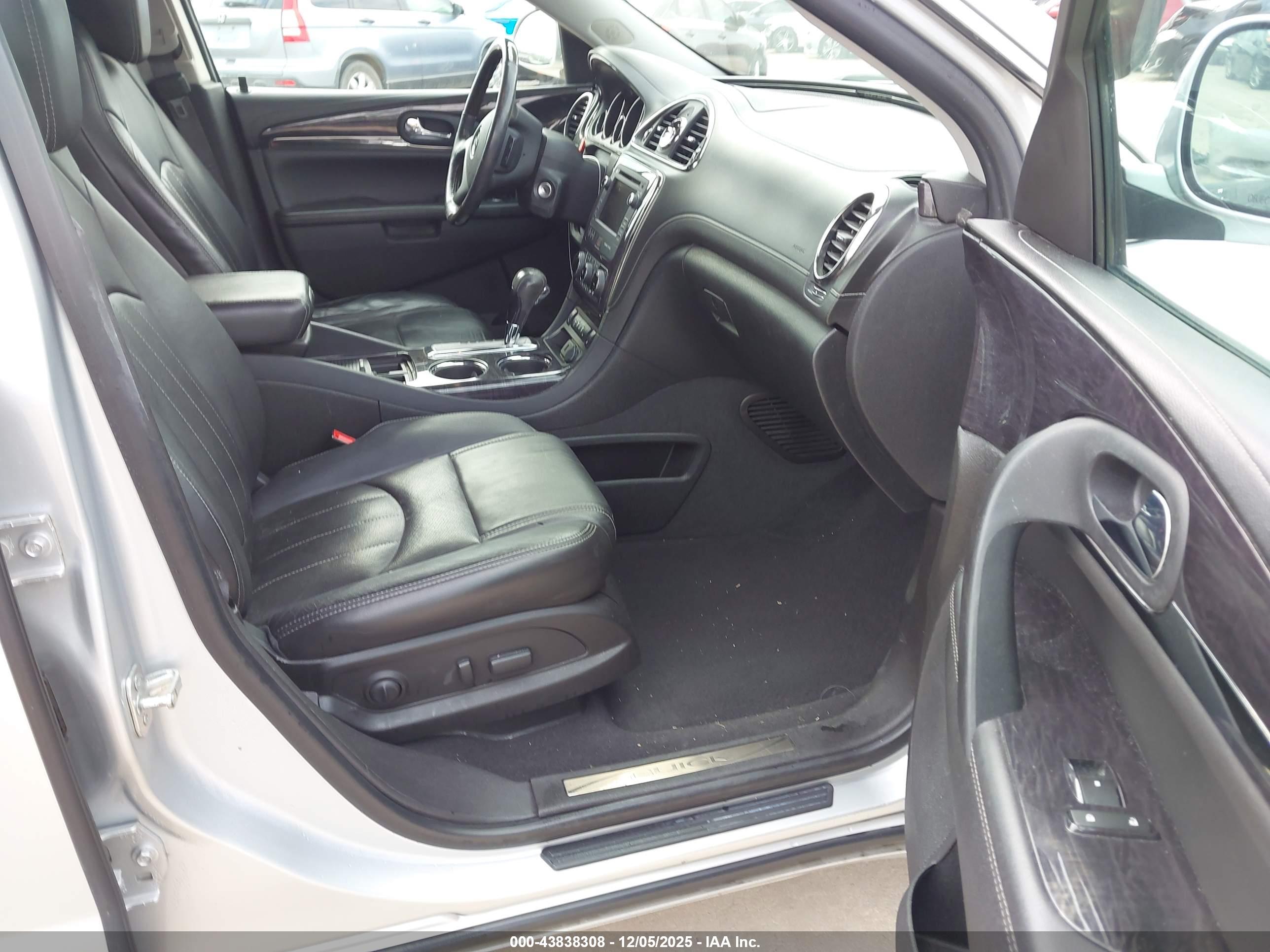 BUICK ENCLAVE image 5