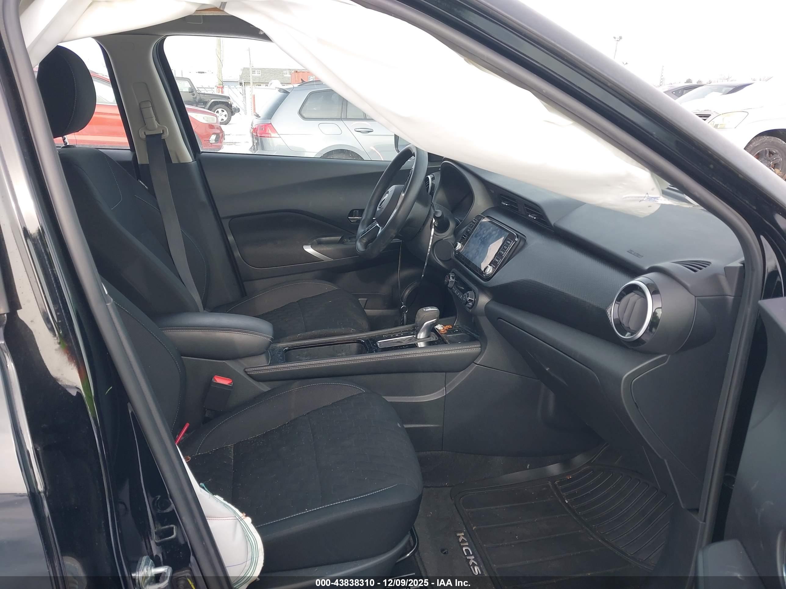 NISSAN KICKS image 5